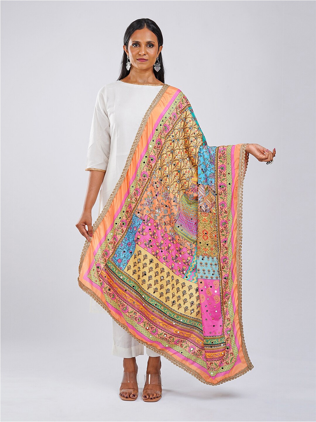 

TEEJH Ethnic Motifs Printed Mirror Work Crepe Dupatta, Pink