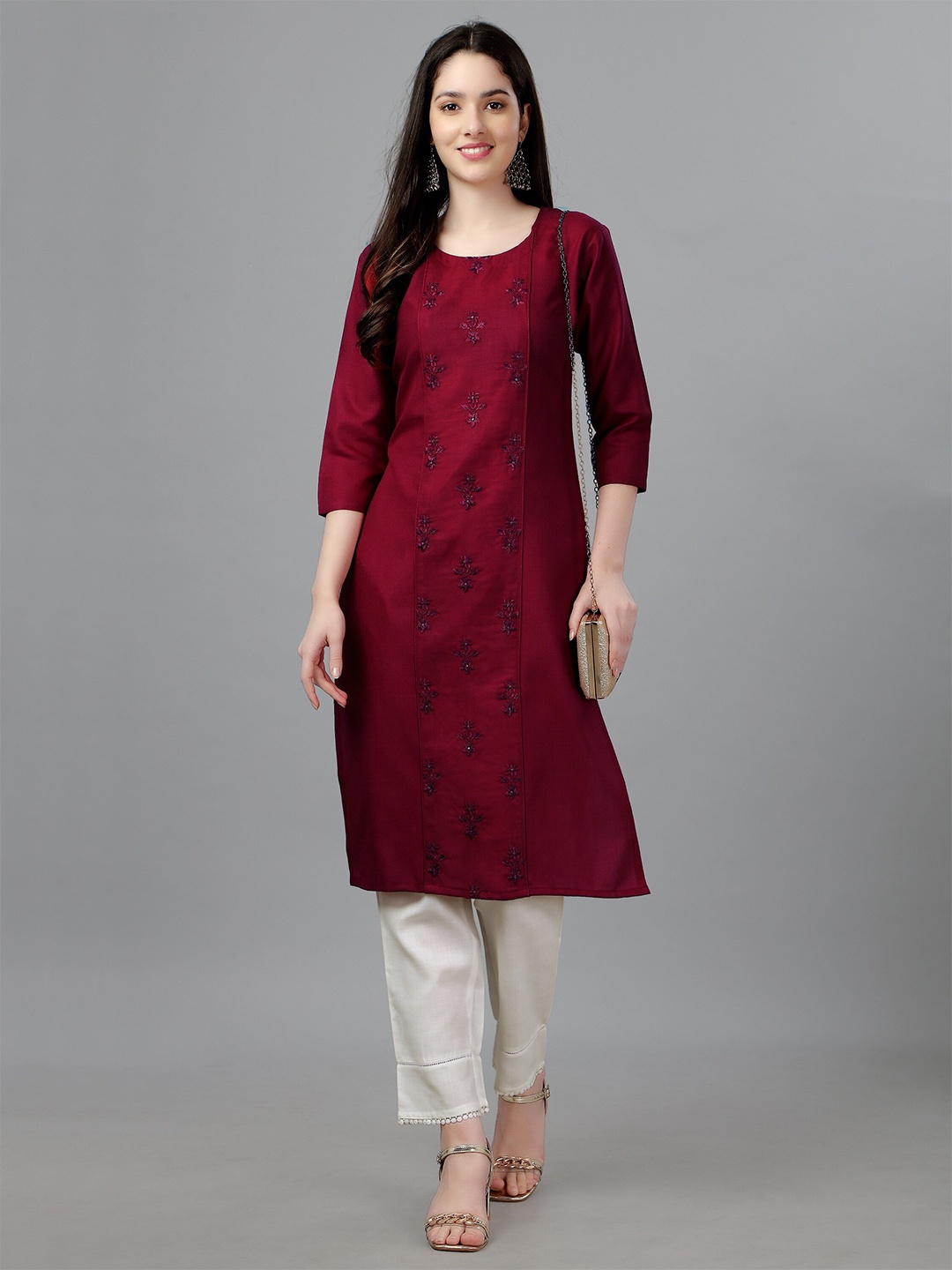 

ARADHNA Embroidered Beads and Stones Straight Kurtas, Maroon