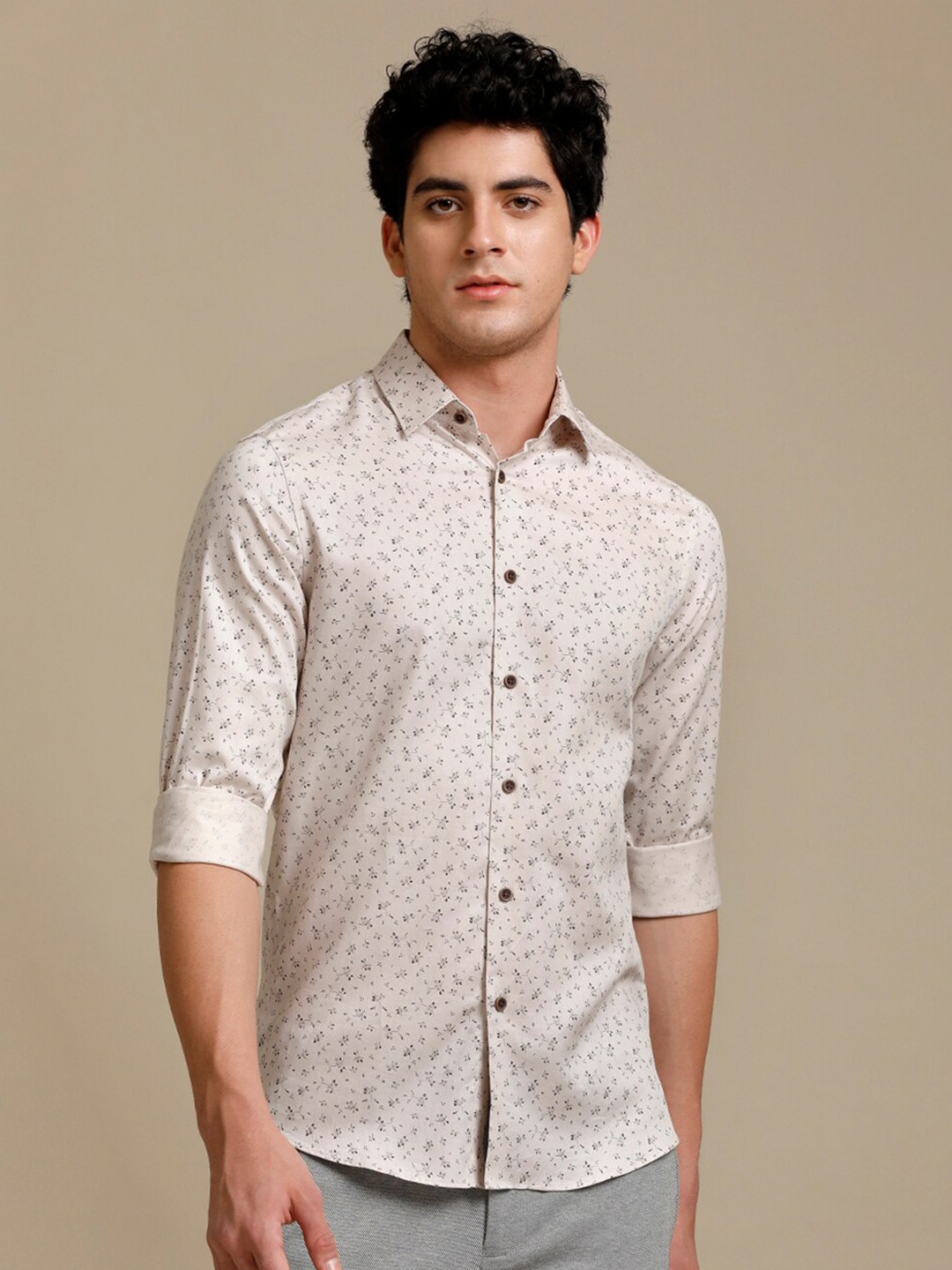 

Aldeno Comfort Fit Floral Printed Casual Pure Cotton Shirt, Cream