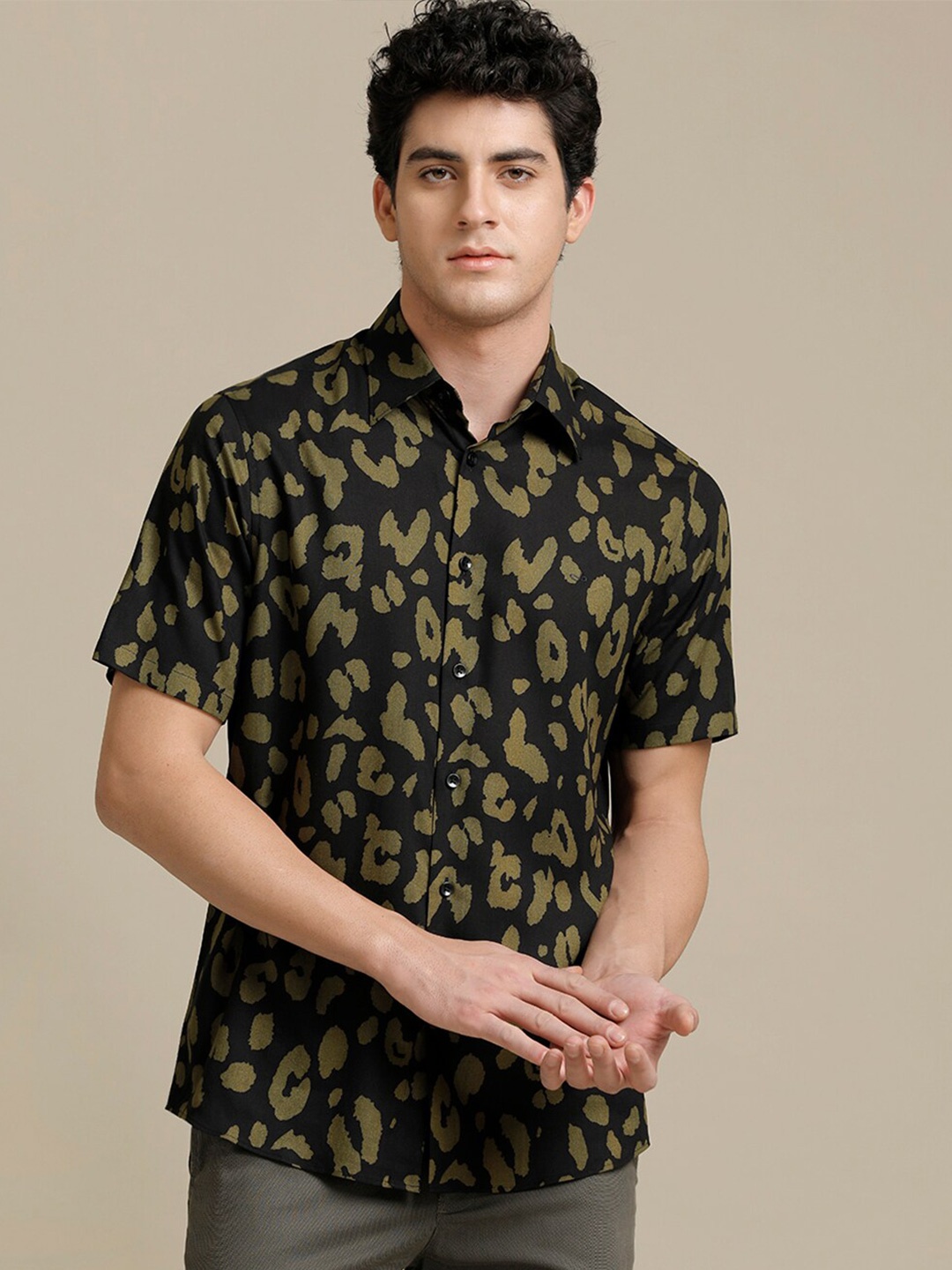 

Aldeno Comfort Abstract Printed Casual Shirt, Black