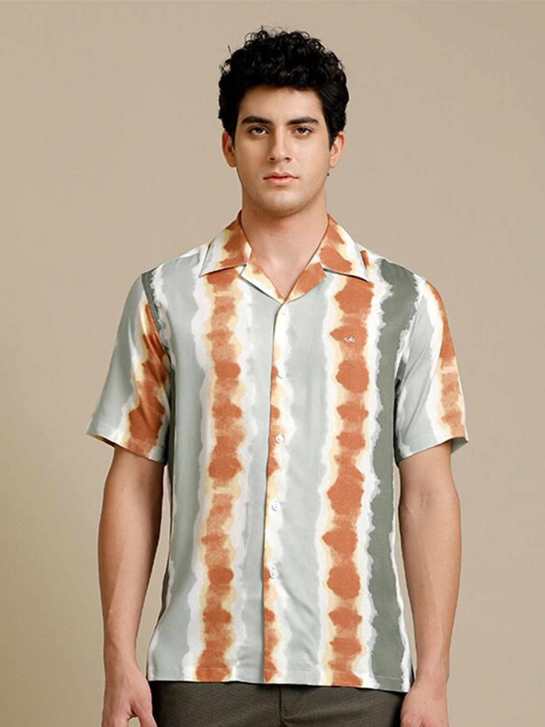 

Aldeno Comfort Abstract Printed Cuban Collar Casual Shirt, Grey