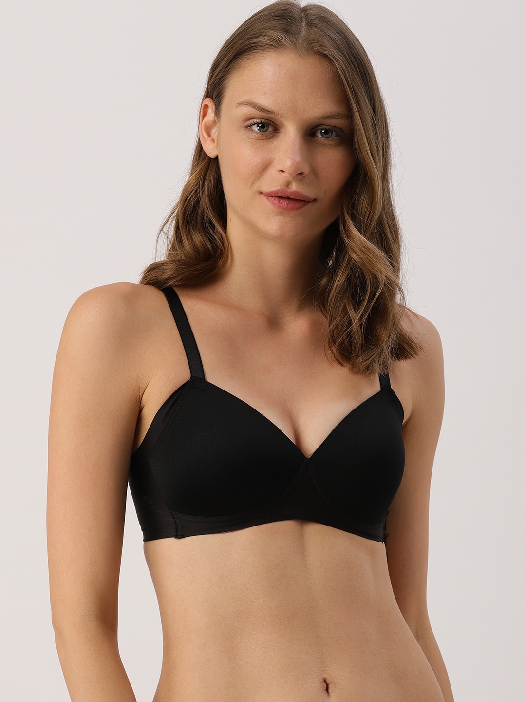 

Wacoal Black Solid Non-Wired Lightly Padded Everyday Bra LB5169