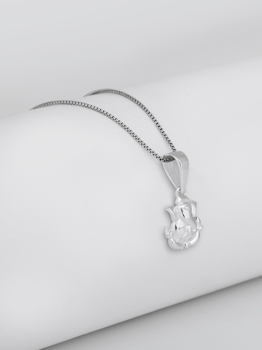 

GIVA Rhodium-Plated 92.5 Sterling Silver Lord Ganpati Pendant With Box Chain