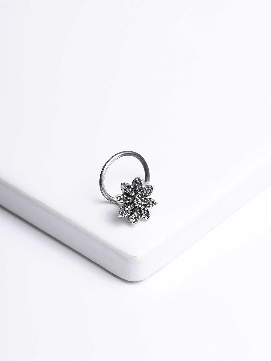 

GIVA 92.5 Sterling Silver Oxidised Nosepin