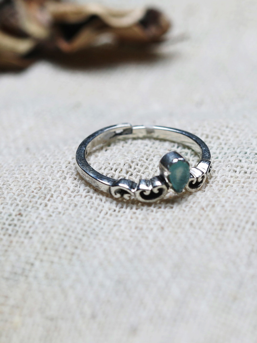 

GIVA 925 Sterling Silver Stone-Studded Oxidised Finger Ring