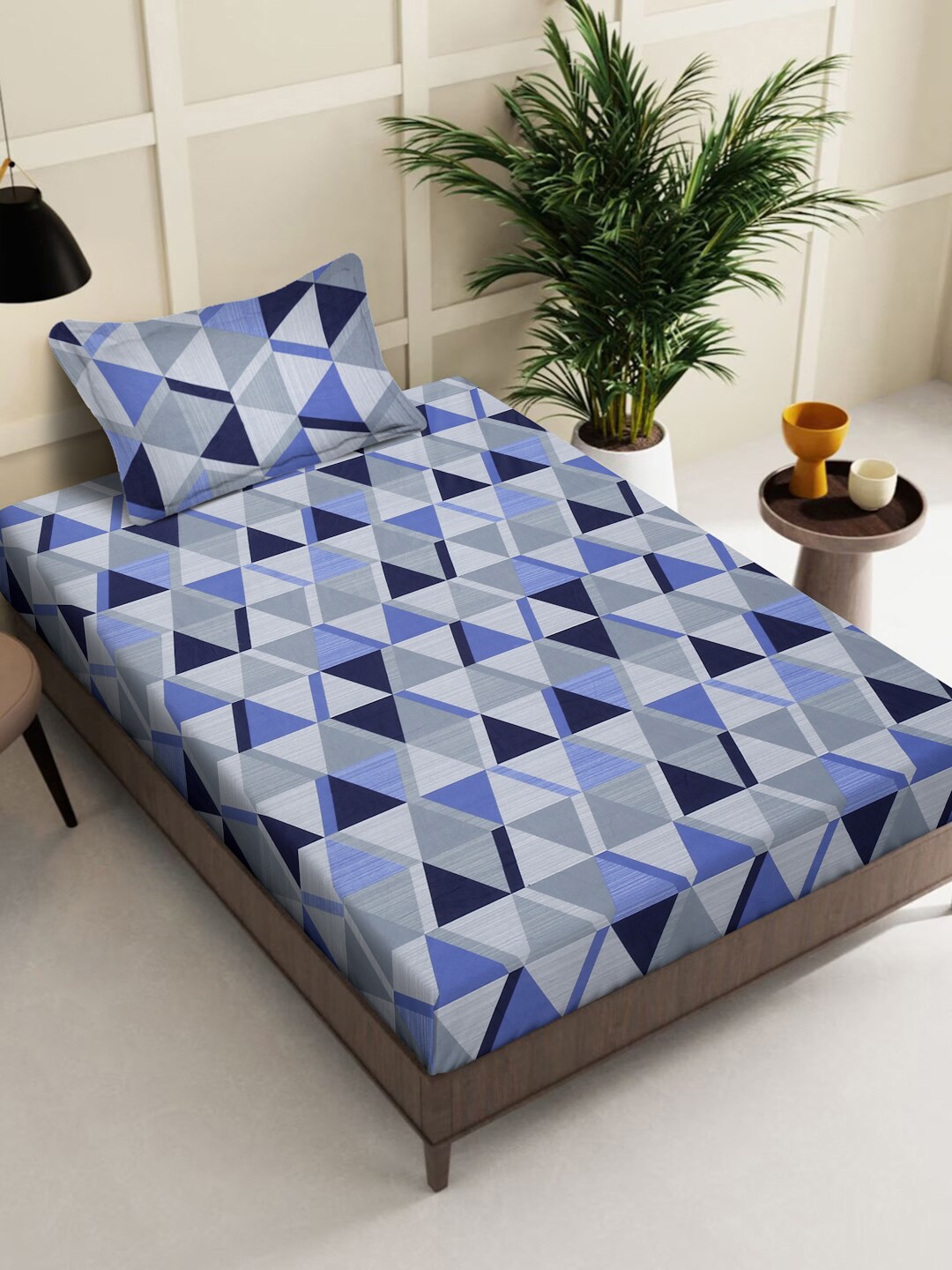 

KLOTTHE Blue Geometric Pure Cotton 400 TC Single Fitted Bedsheet With 1 Pillow Cover