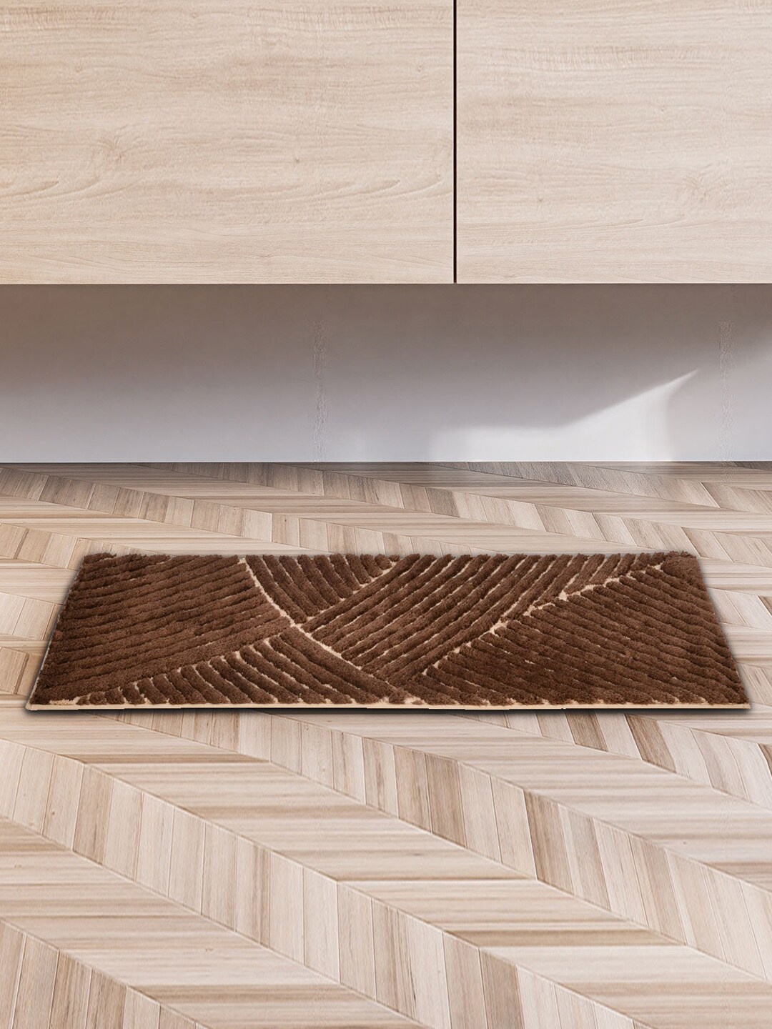 

Athome by Nilkamal Brown Abstract Floor Runner