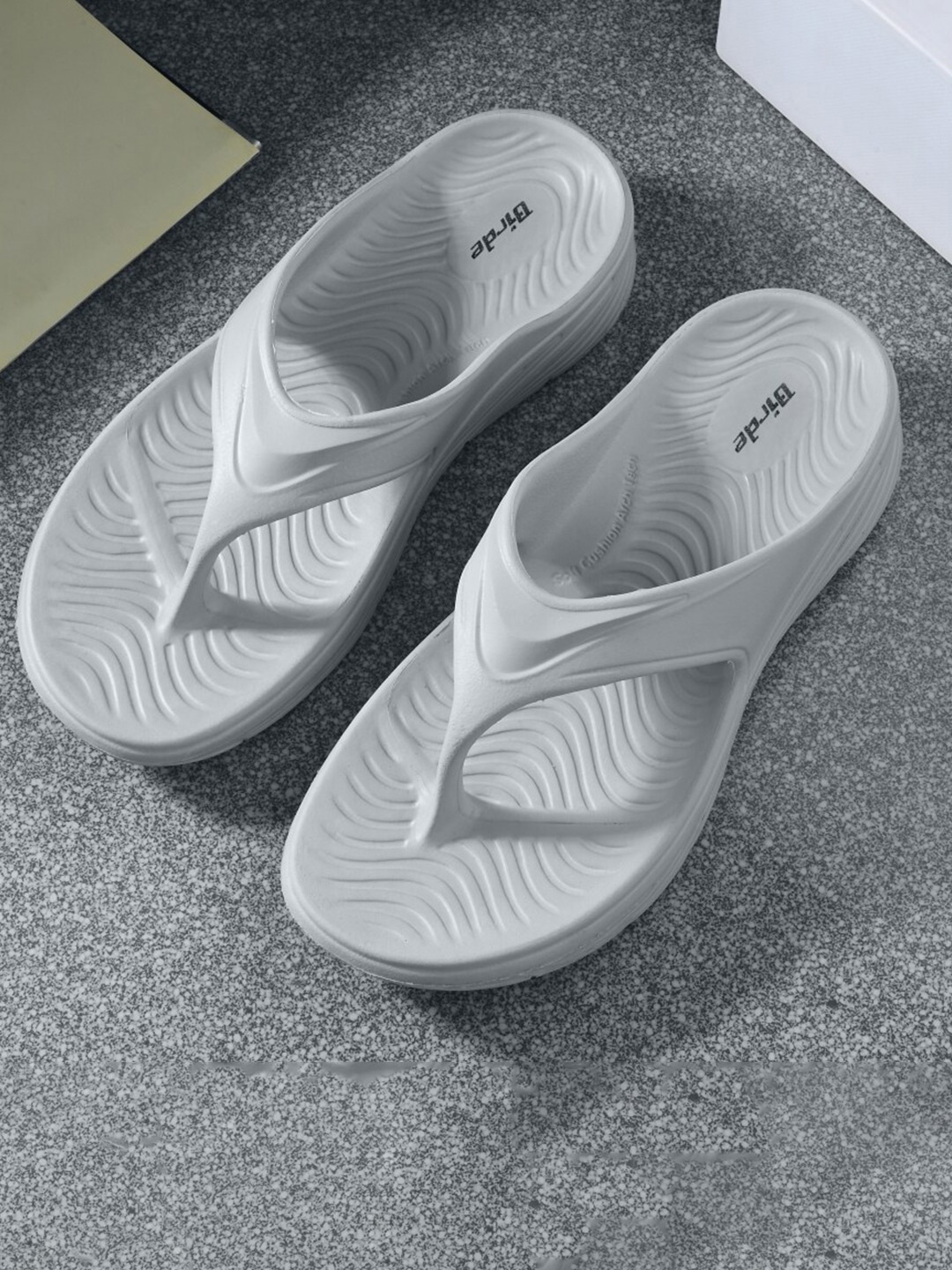 

BIRDE Men Textured Super Soft Rubber Thong Flip-Flops, Grey