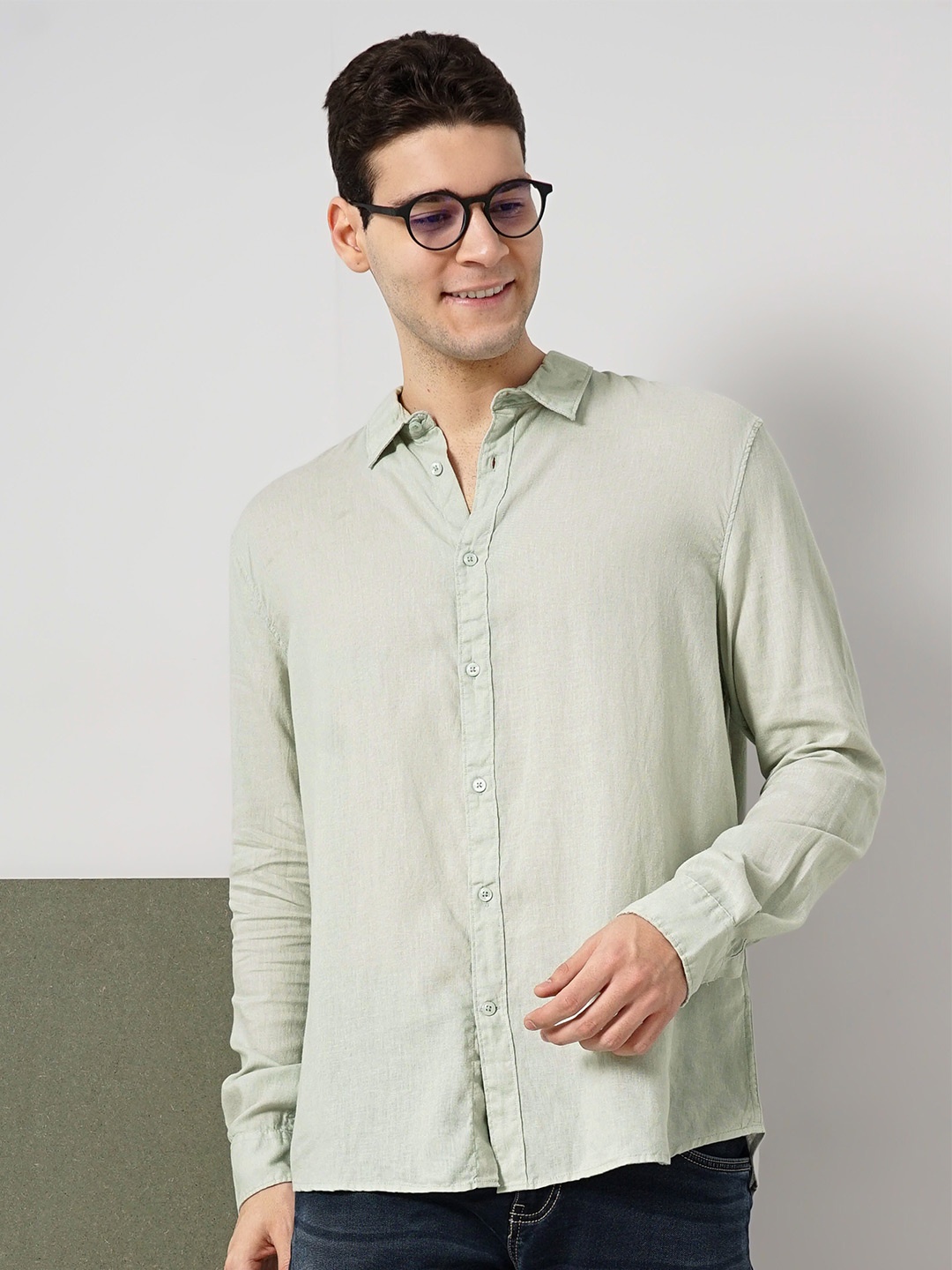 

Celio Classic Solid Spread Collar Linen Casual Shirt, Green