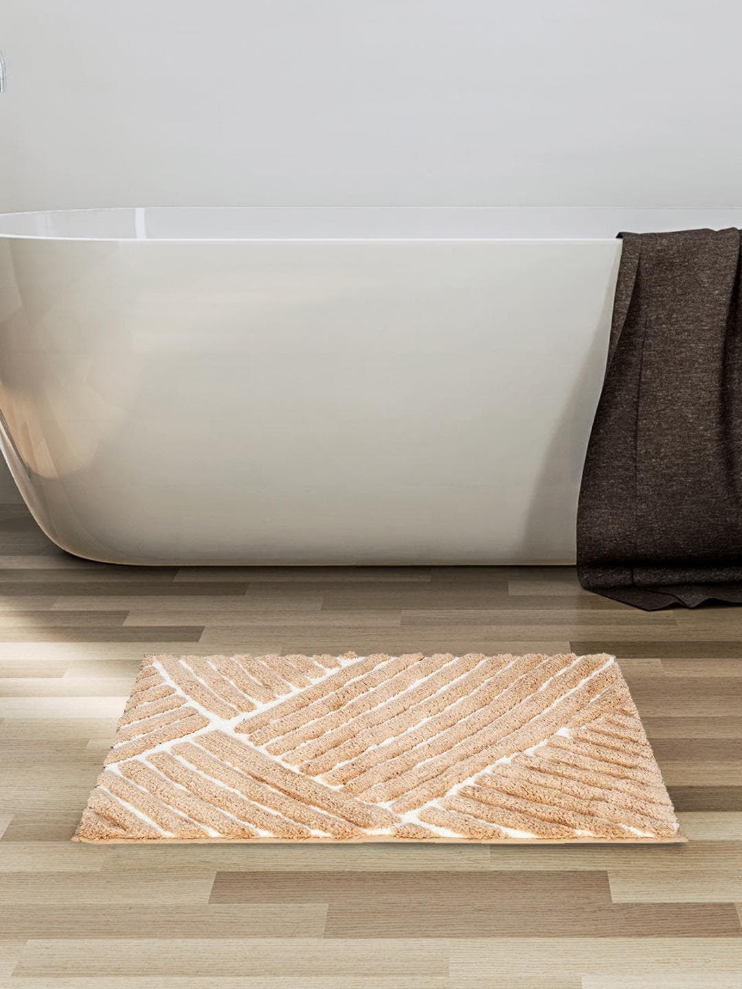

Athome by Nilkamal Brown Abstract 600 GSM Anti Skid Bath Rug