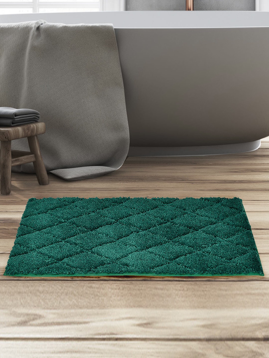 

Athome by Nilkamal Green Diamond Designed 600 GSM Anti Skid Bath Mat