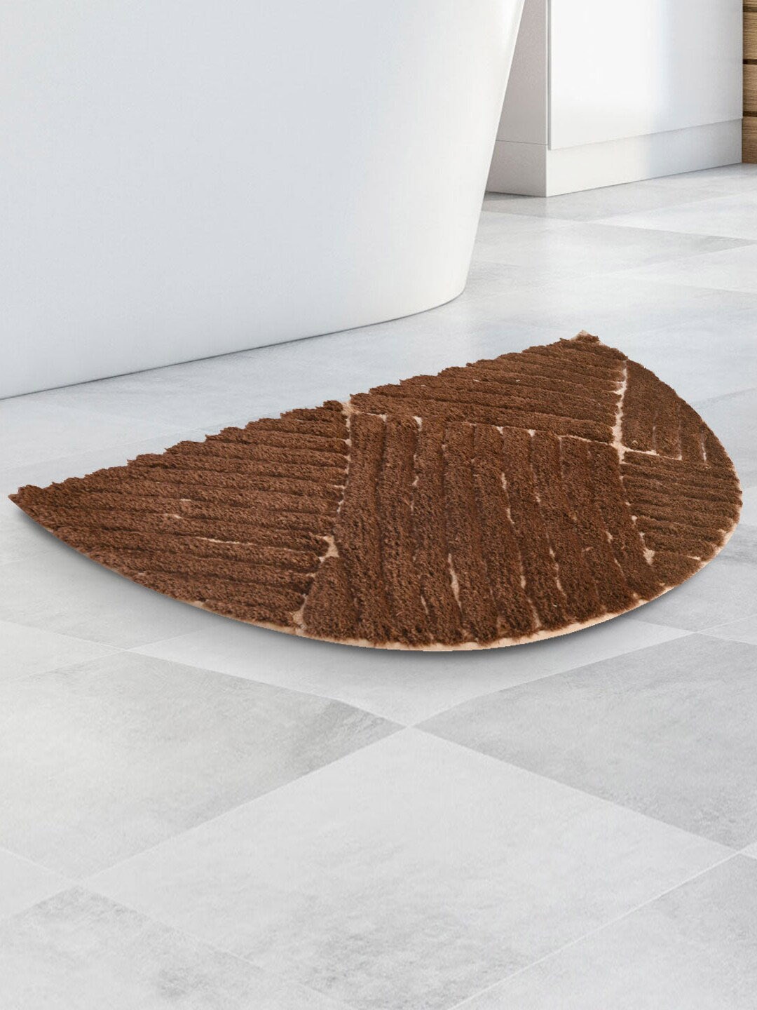 

Athome by Nilkamal Brown Abstract 600 GSM D Shaped Anti Skid Bath Rug