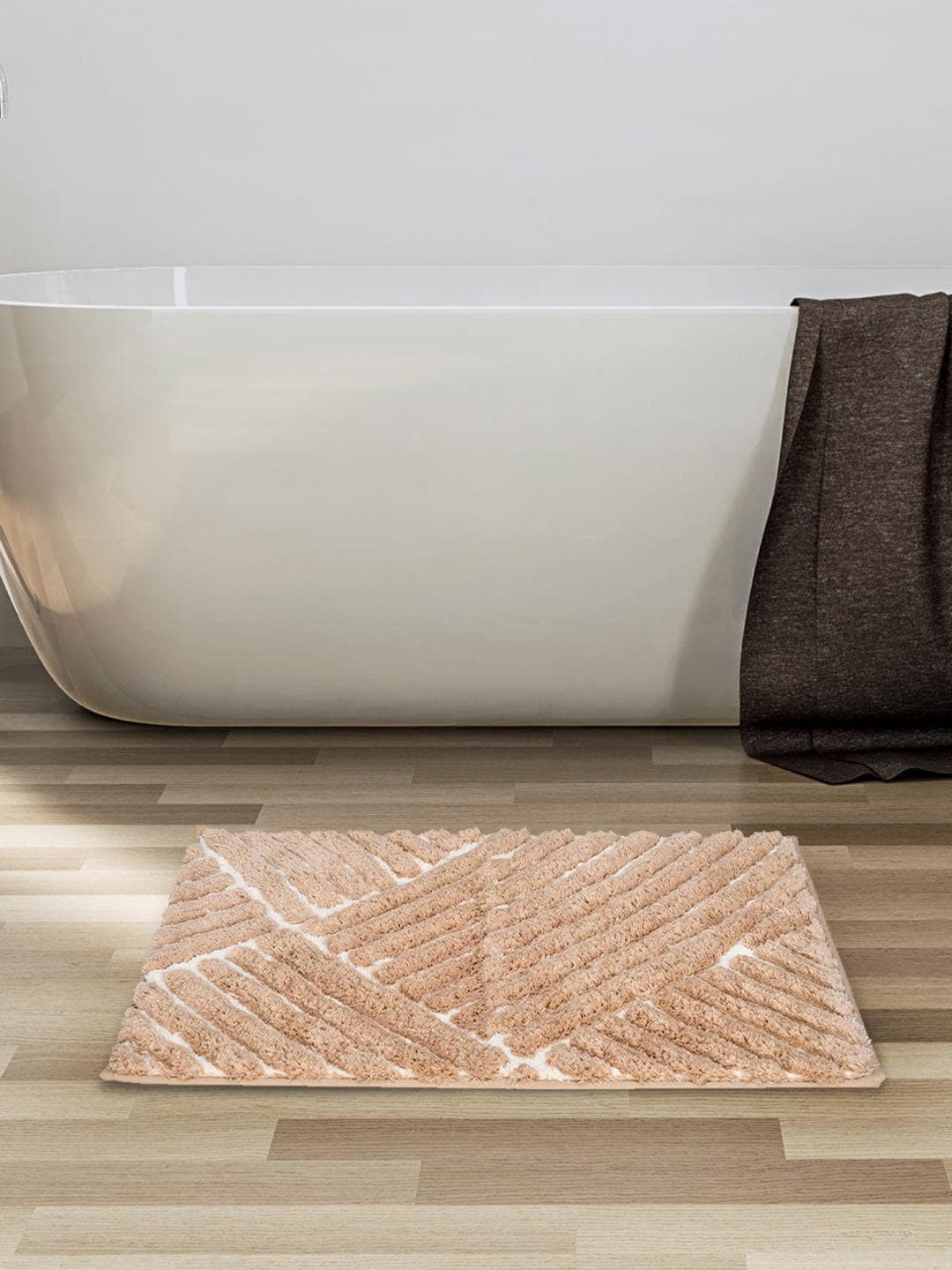 

Athome by Nilkamal Brown Abstract 600 GSM Anti Skid Bath Rug