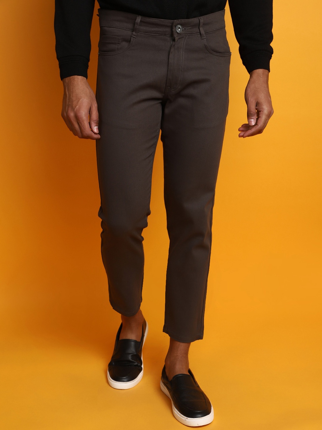 

V-Mart Men Mid-Rise Dobby Cotton Chinos Trouser, Brown