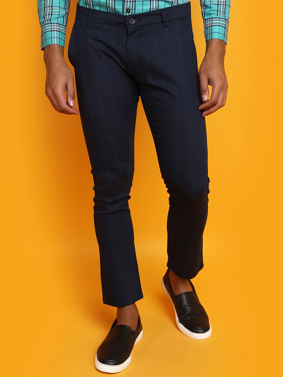 

V-Mart Men Checked Dobby Weave Cotton Chinos Trousers, Navy blue
