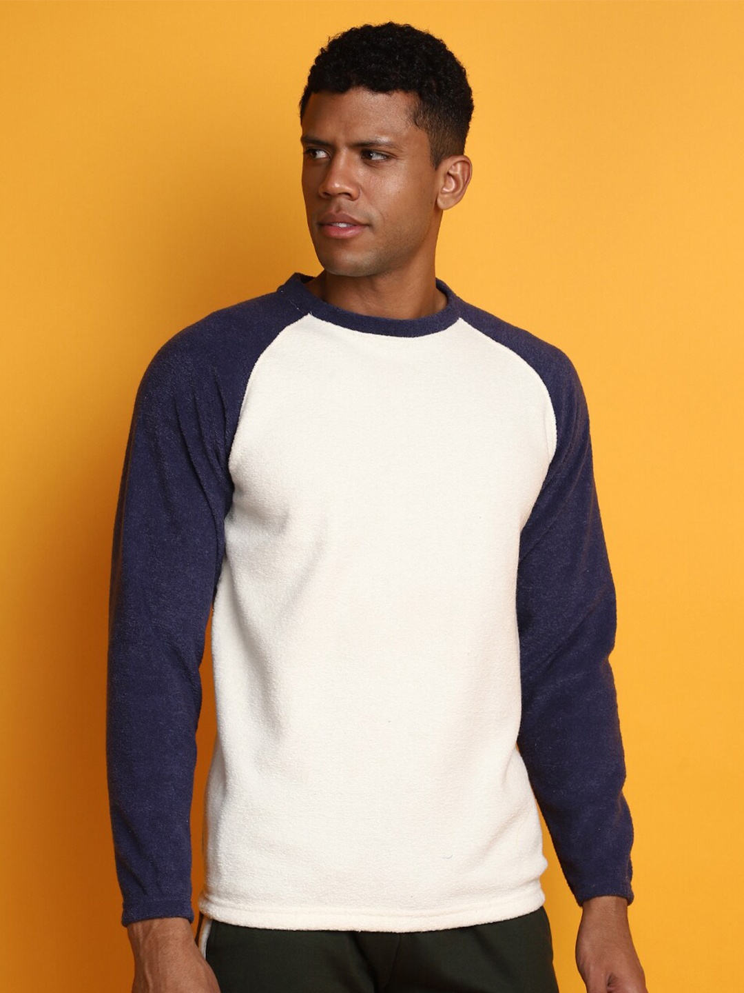

V-Mart Round Neck Cotton Pullover, White