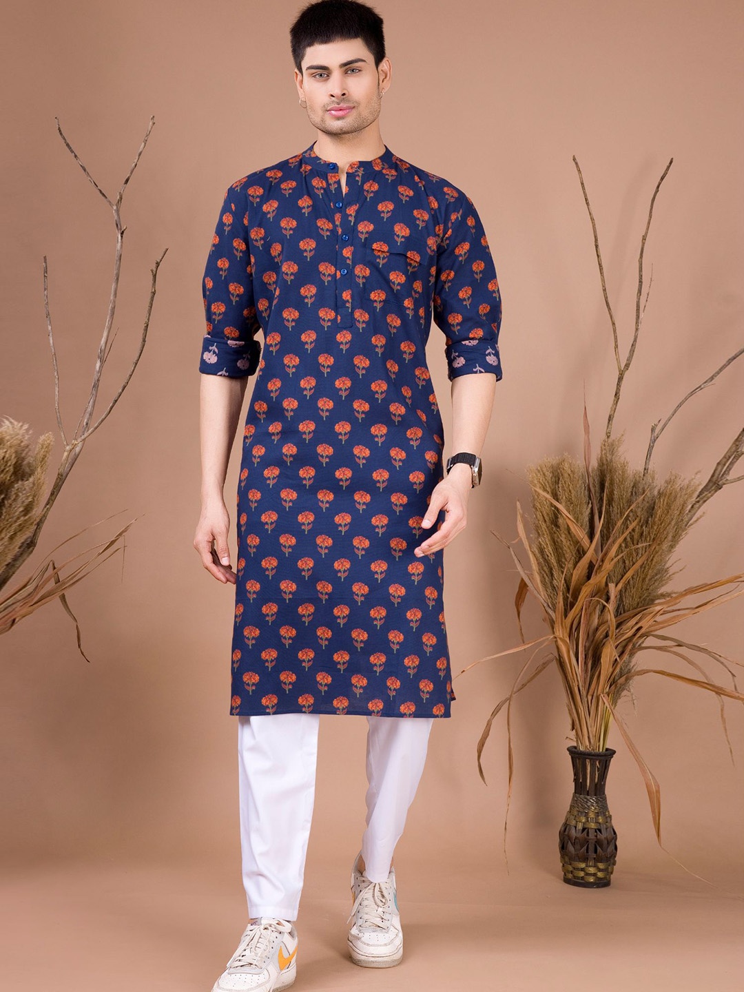 

SHIWAM ETHNIX Floral Printed Band Collar Straight Kurta with Pyjamas, Navy blue