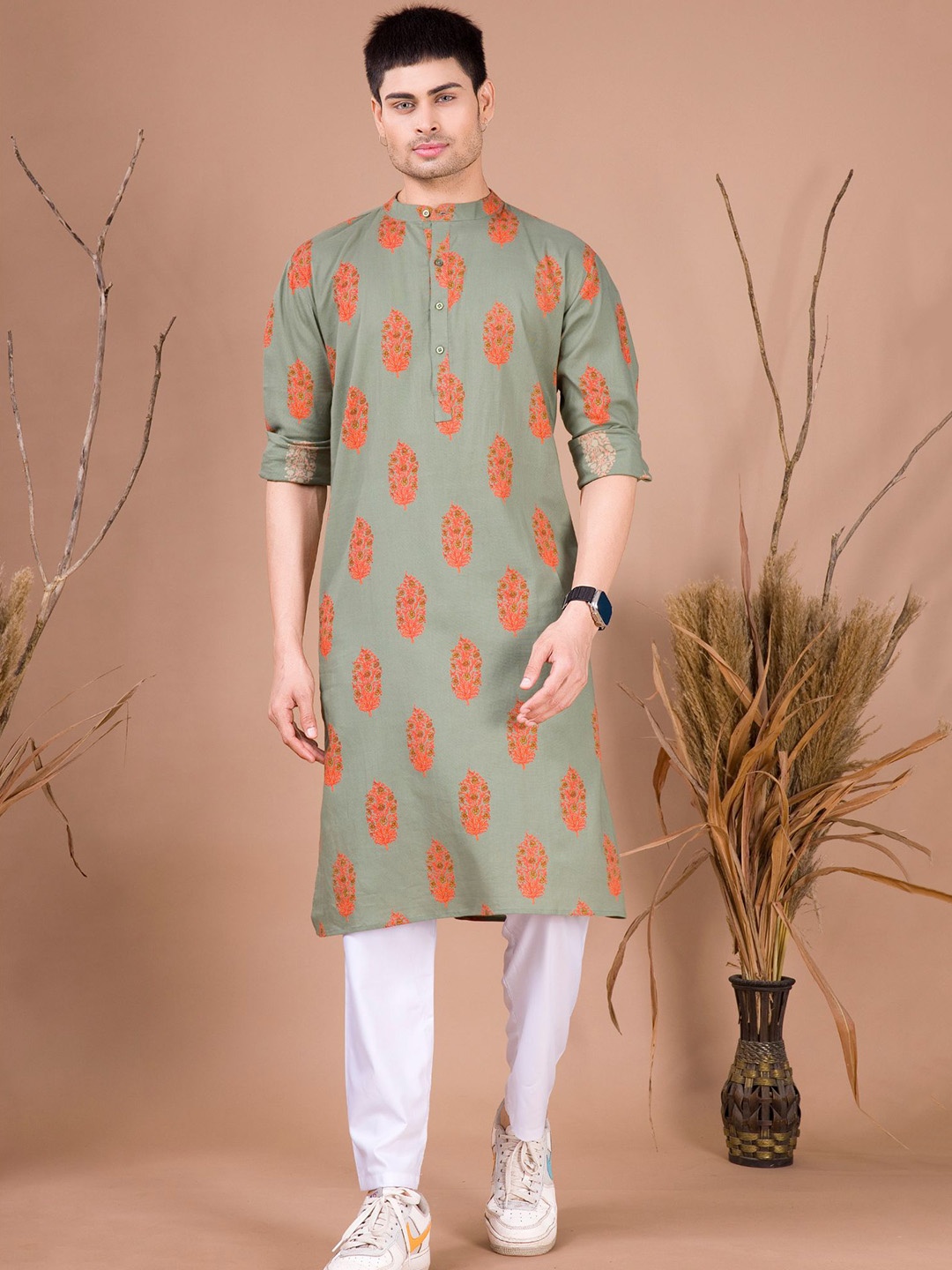 

SHIWAM ETHNIX Ethnic Motifs Printed Kurta with Pyjamas, Green