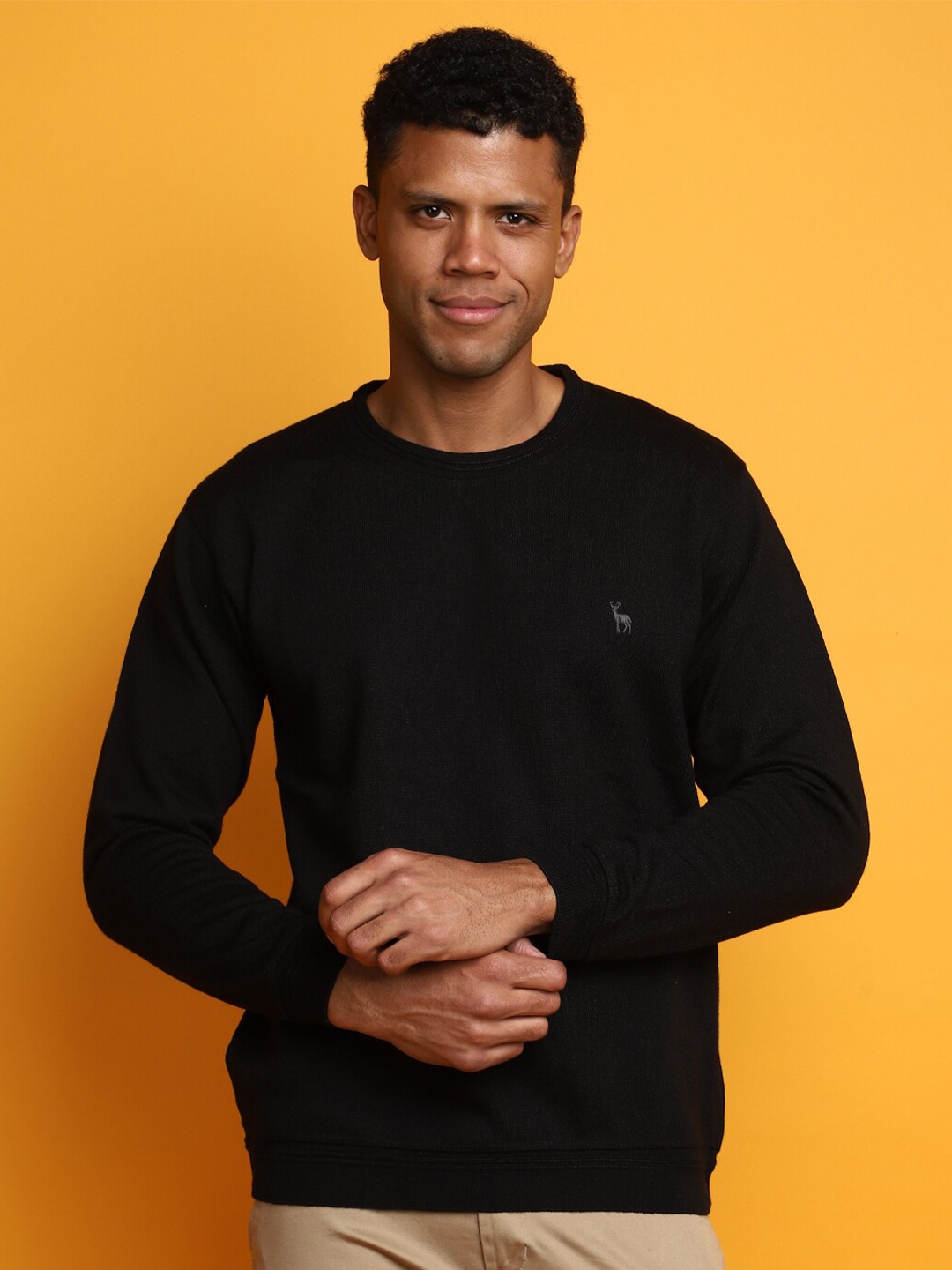 

V-Mart Round Neck Cotton Pullover, Black