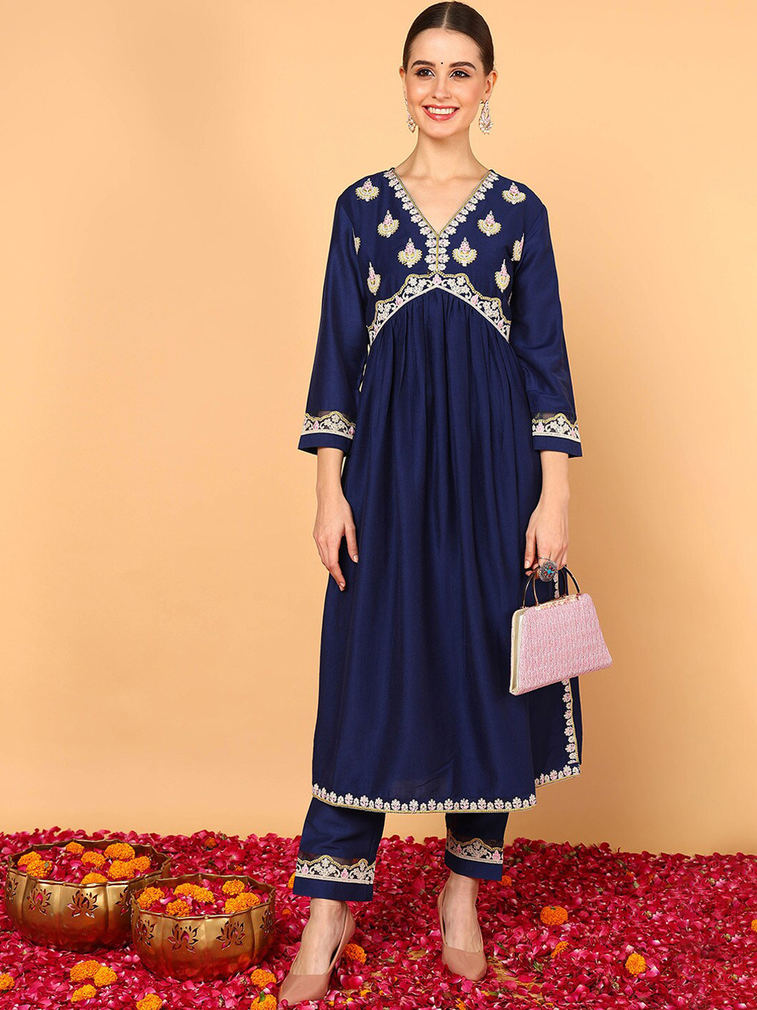 

AHIKA Ethnic Motifs Embroidered Empire Kurta With Trousers, Navy blue