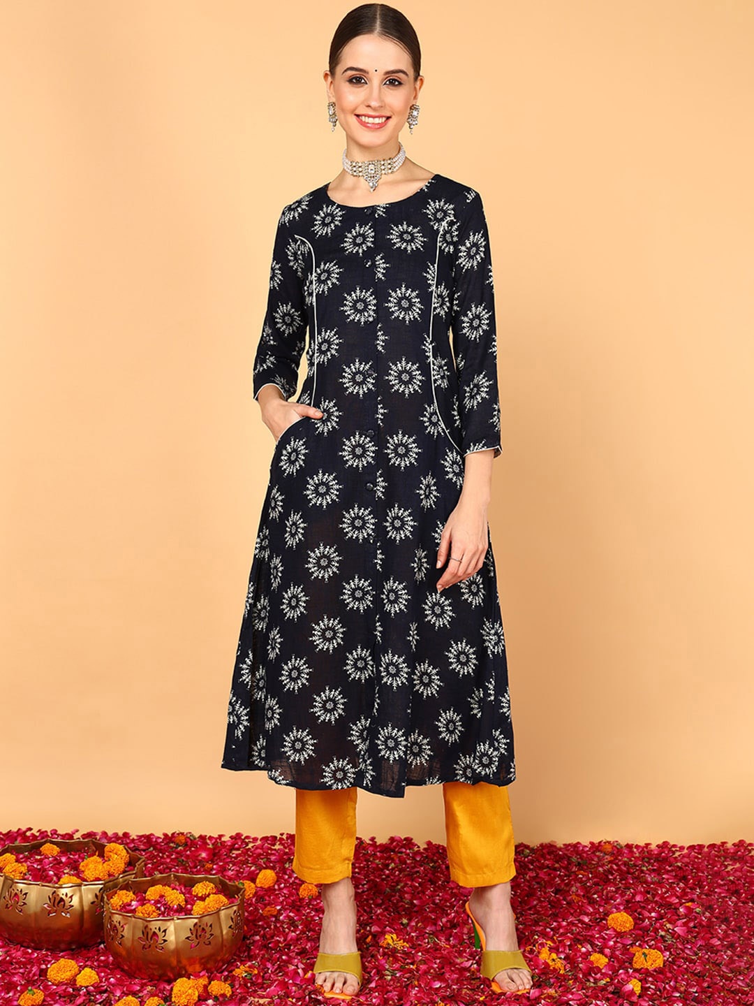 

AHIKA Ethnic Motifs Printed Round Neck Regular A-Line Cotton Kurta, Navy blue