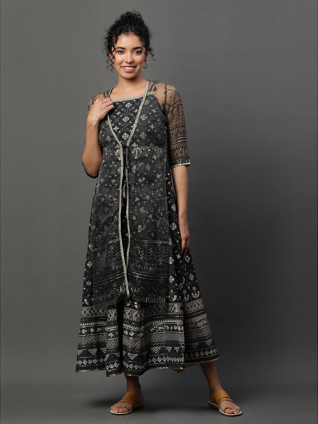 

AURELIA Ethnic Motifs Printed Shoulder Straps Ethnic Dress With Jacket, Black