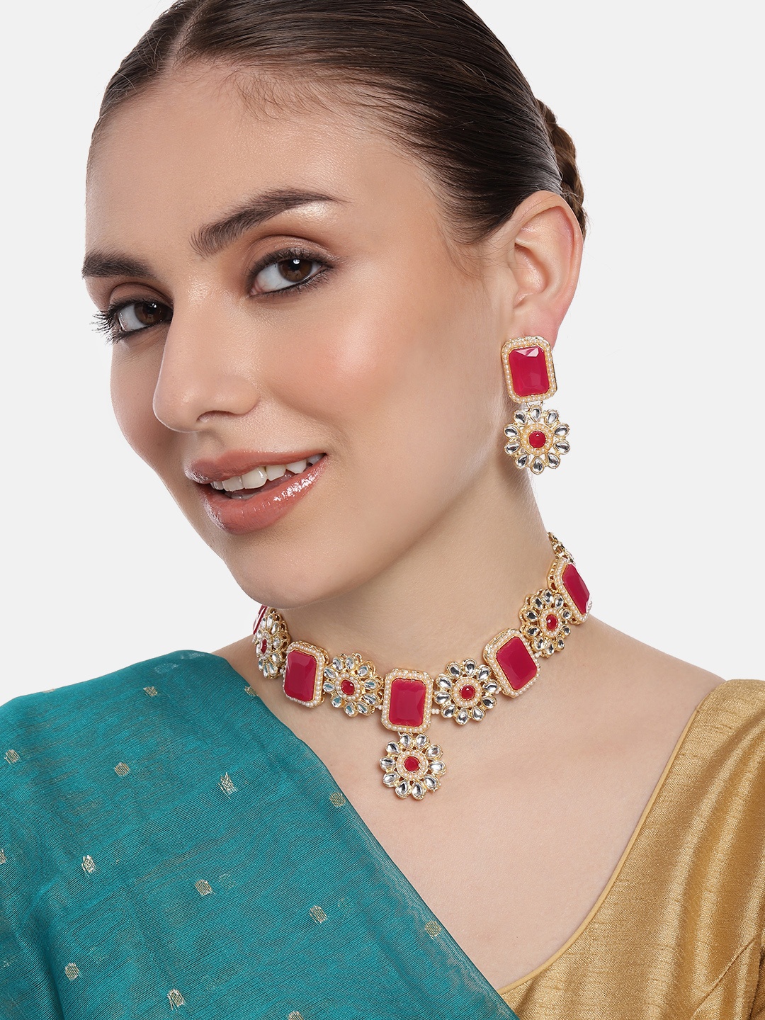 

Estele Gold-Plated Kundan-Studded & Pearls Beaded Jewellery Set