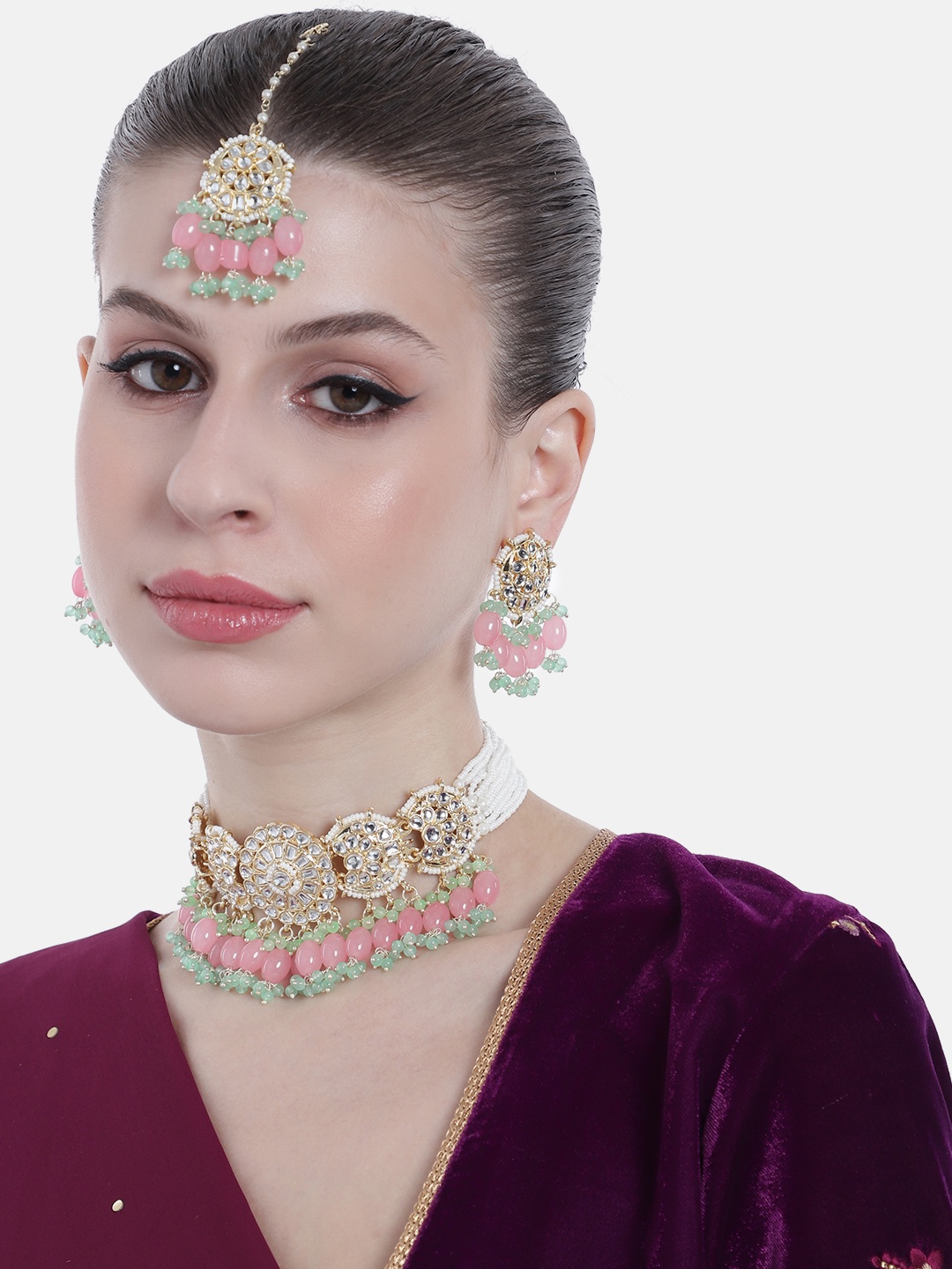 

Estele Gold-Plated Kundan-Studded & Beaded Jewellery Set
