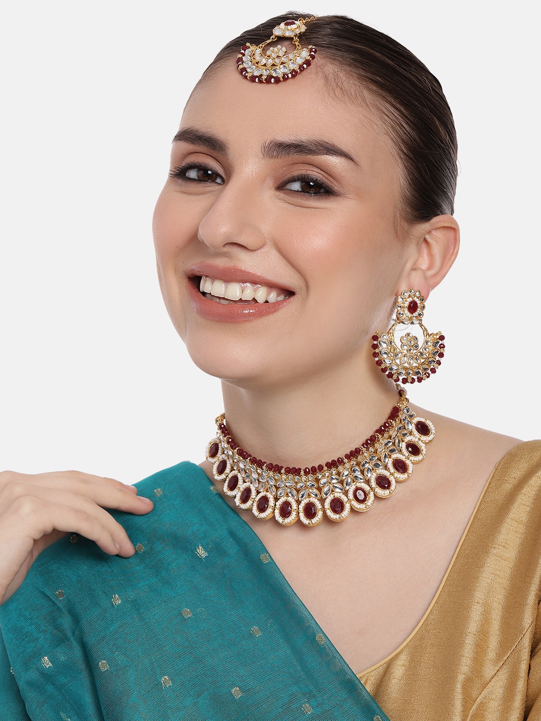 

Estele Gold-Plated Kundan-Studded & Pearl Beaded Jewellery Set