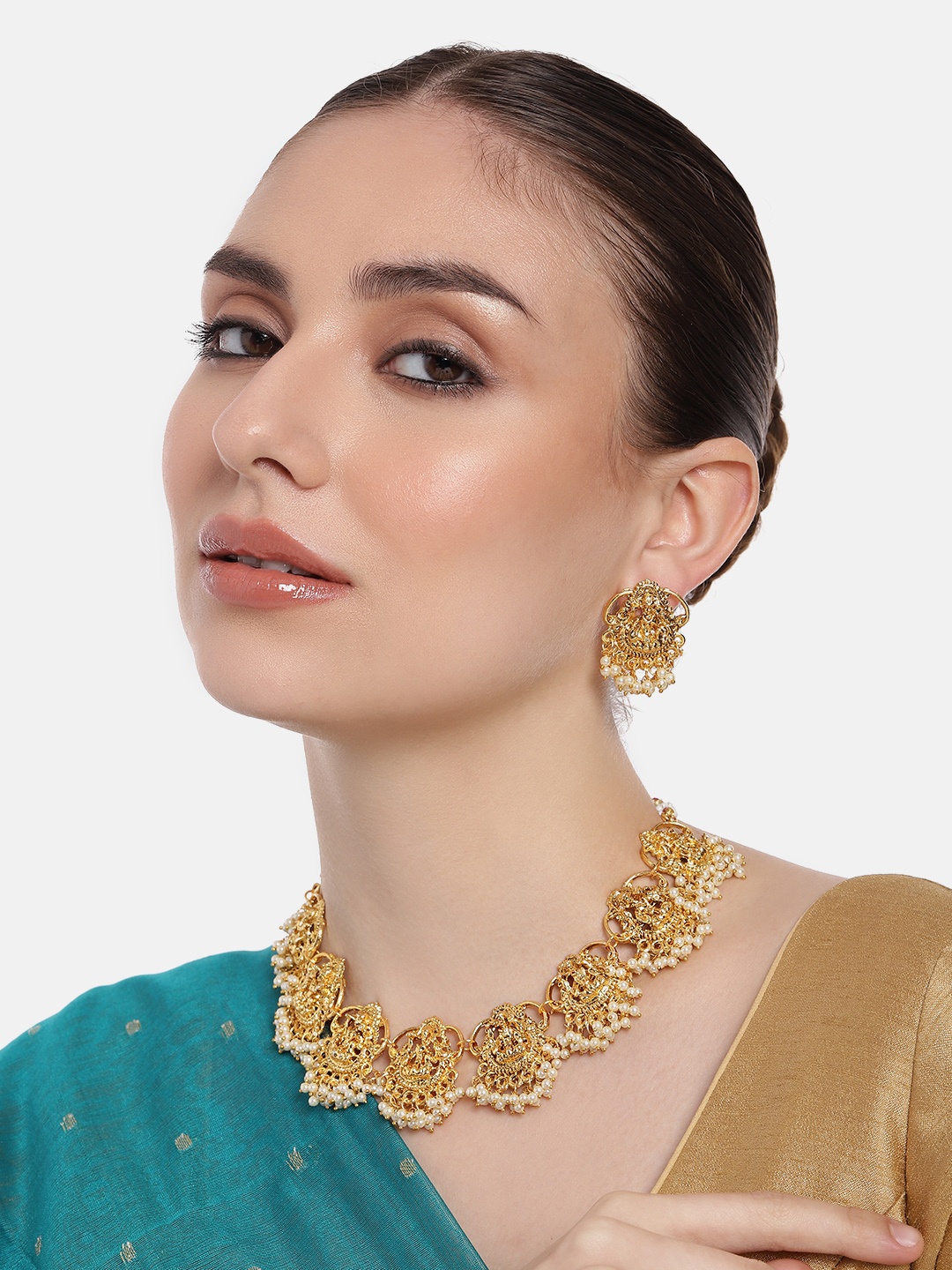

Estele Gold-Plated Pearl Beaded Jewellery Set