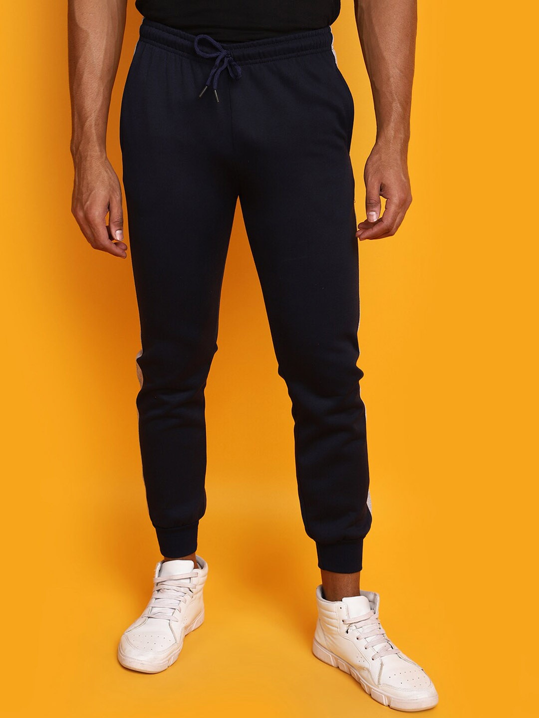 

V-Mart Men Mid-Rise Cotton Joggers, Navy blue