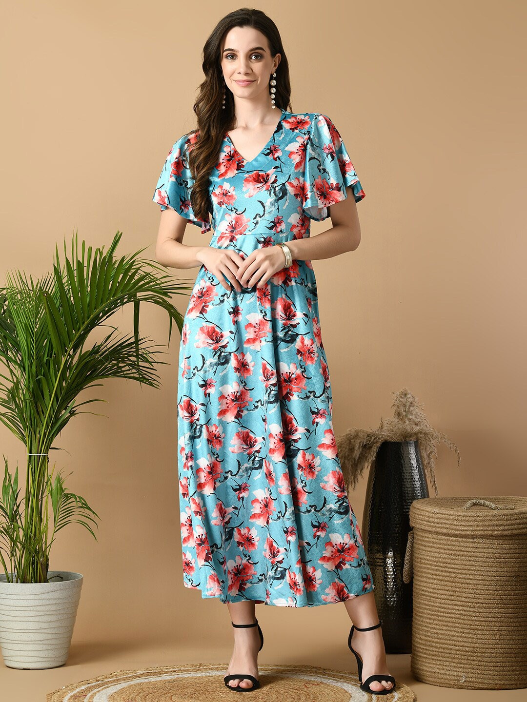 

Sangria Floral Printed V-Neck Flared Sleeve Fit & Flare Velvet Dresses, Blue
