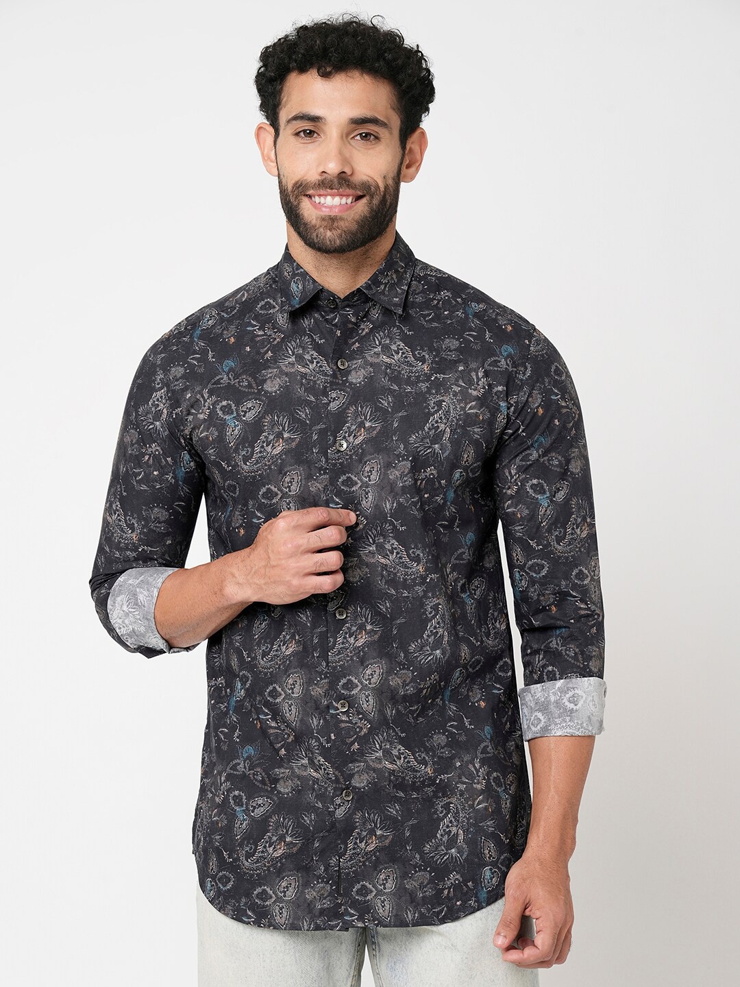 

Blue Buddha Floral Printed Cotton Casual Shirt, Black