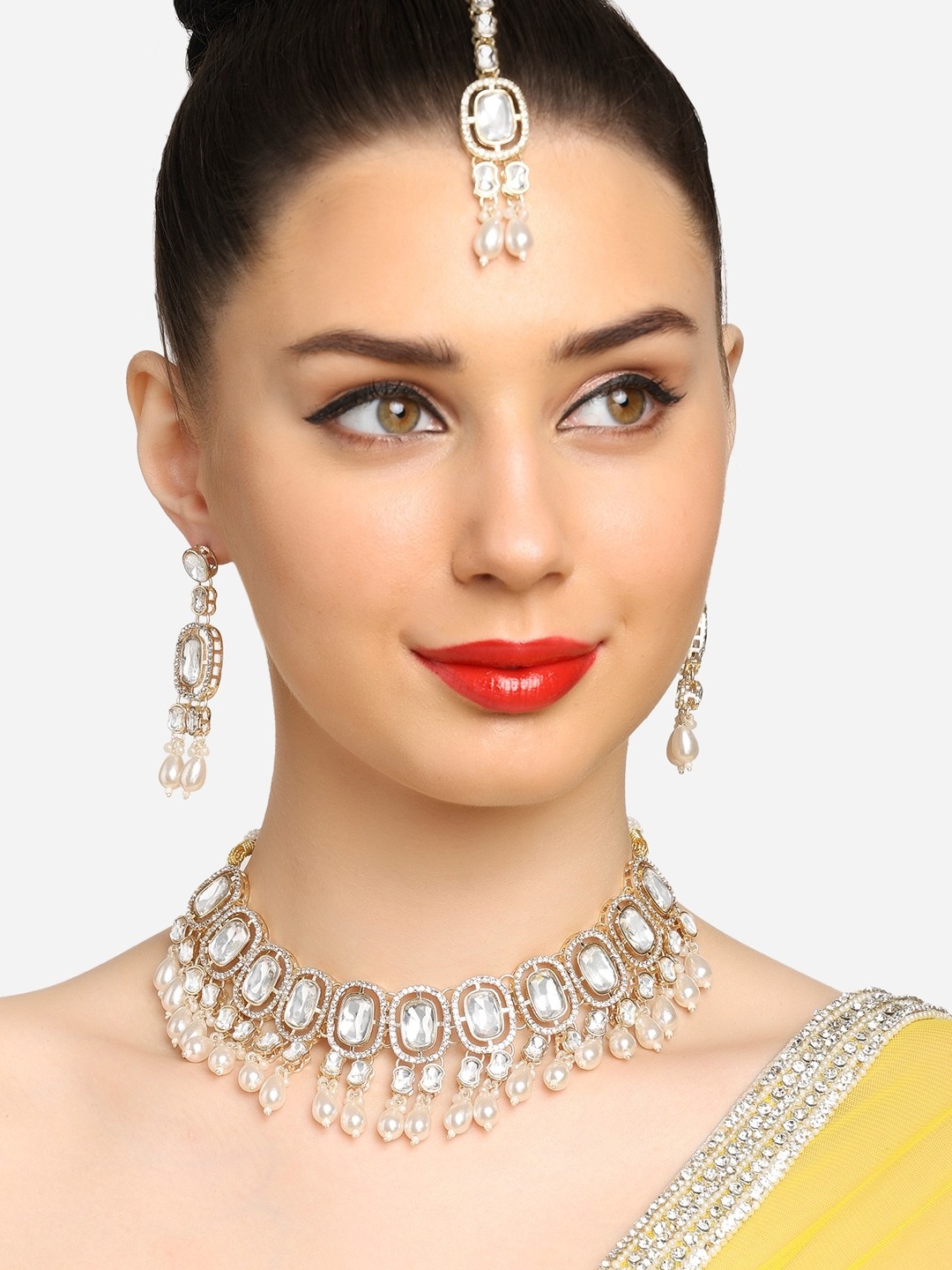 

Zaveri Pearls Gold-plated Stone-Studded & Beaded Jewellery Set