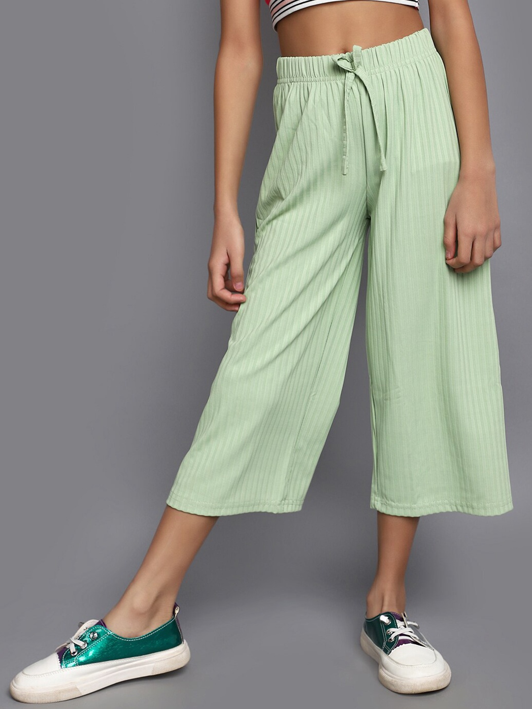 

V-Mart Girls Loose Fit Pleated Three Fourth Length Cotton Culottes Trousers, Green