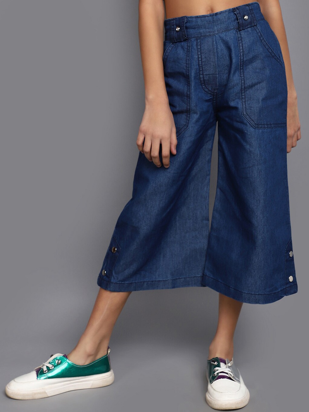 

V-Mart Girls Cotton Denim Loose-Fit Three-Fourth Length Easy Wash Trouser, Blue
