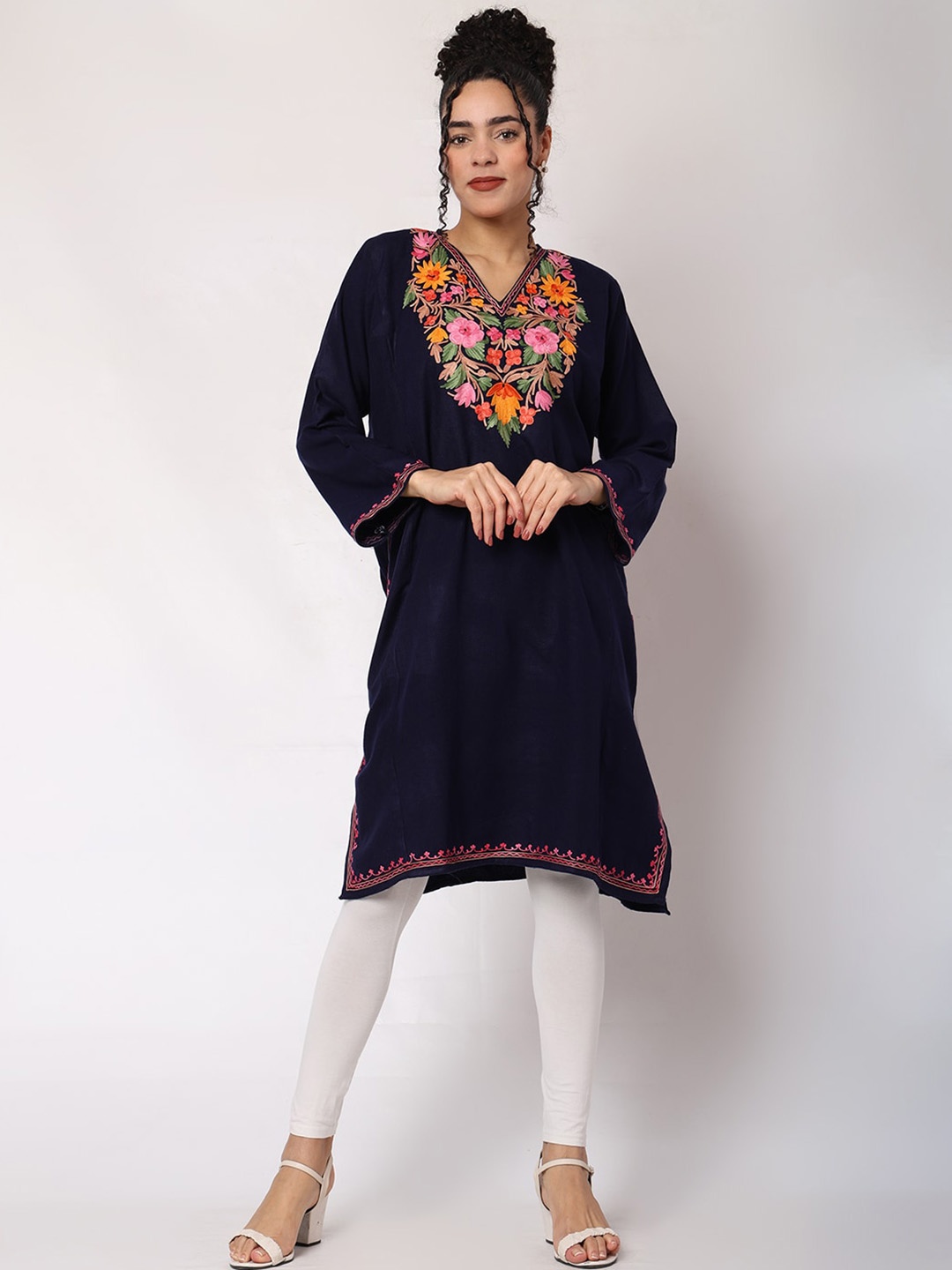 

CRAFTBAZAR Floral Yoke Design V-Neck Yoke Design A-Line Kurta, Blue
