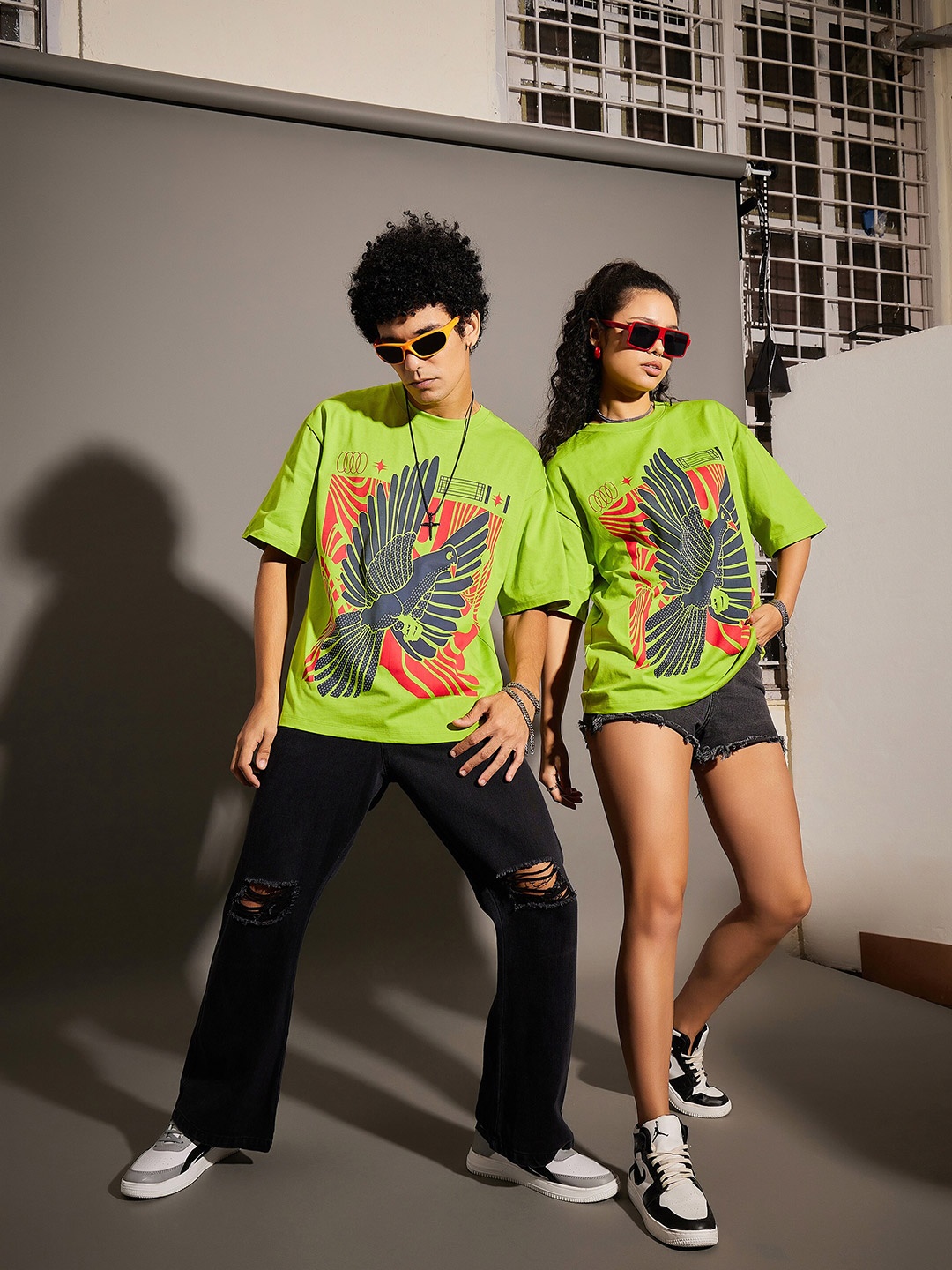 

MASCLN SASSAFRAS Unisex Green Bird Printed Pure Cotton Oversized T-shirt