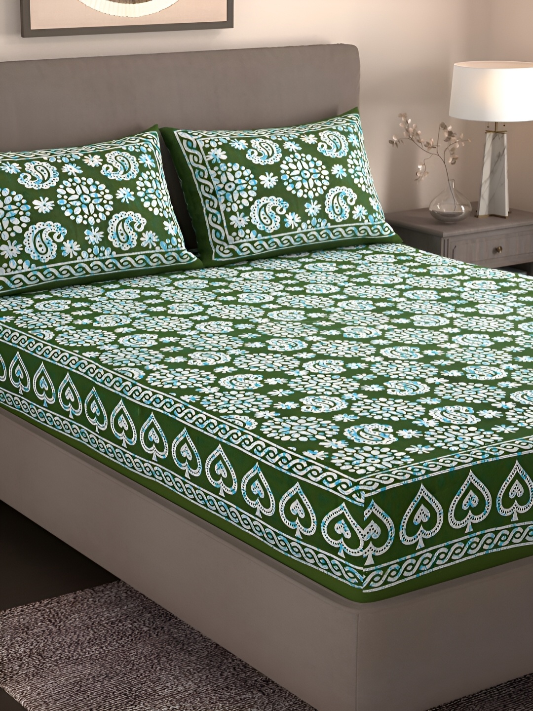 

Homez Sparrow Green Ethnic Motifs Pure Cotton 160 TC King Bedsheet With 2 Pillow Covers