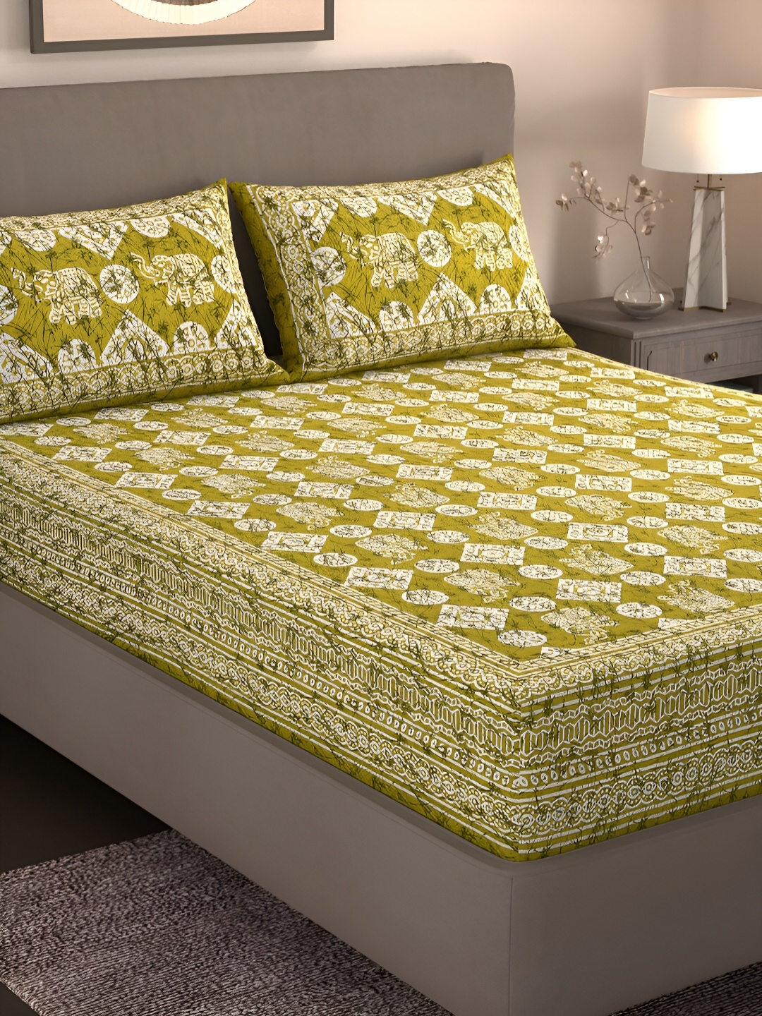 

Homez Sparrow All Seasons Mustard Yellow Pure Cotton 160 TC King Bedsheet &2 Pillow Covers