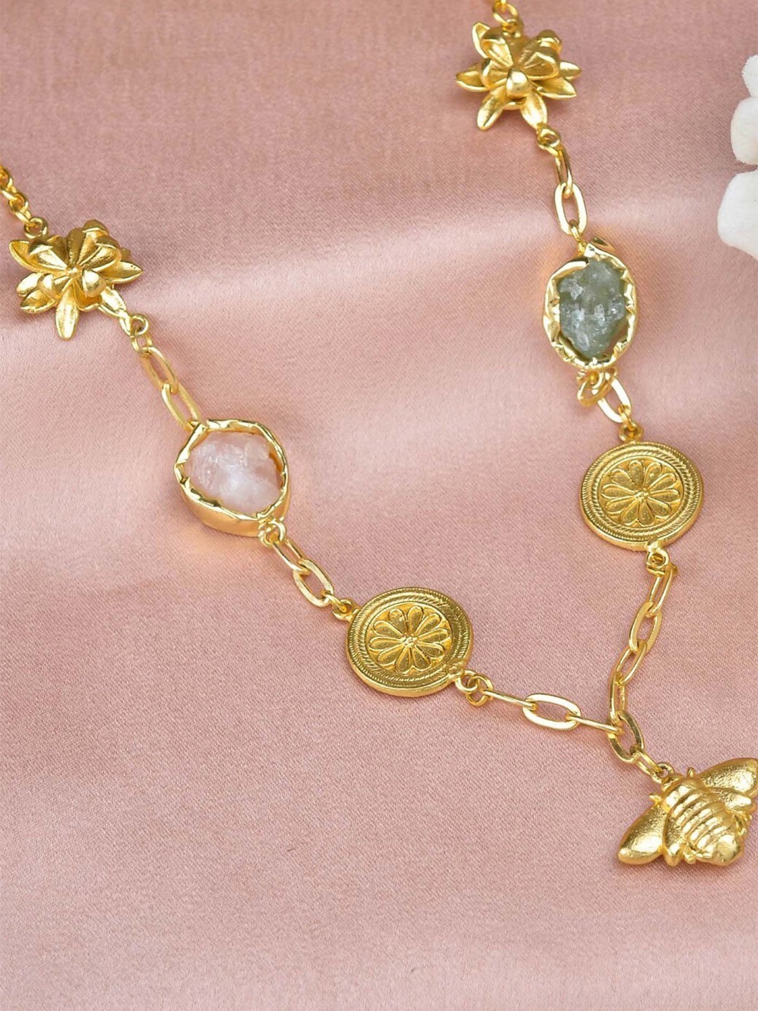 

ZURII Gold Plated Minimal Stone Studded Chain