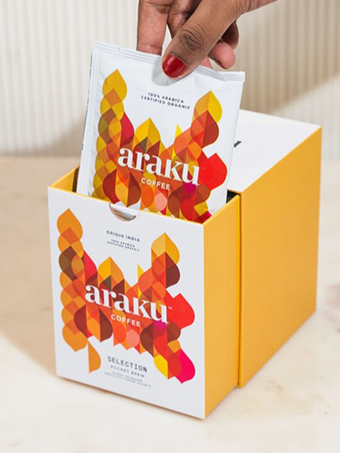 

ARAKU Coffee Selection Pocket Brew Arabica Coffee 115 gms - 10 Sachets, White