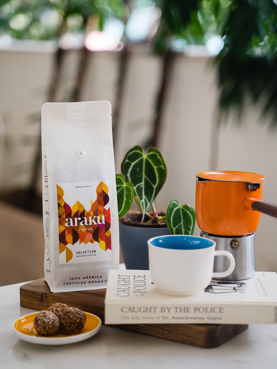 

ARAKU Coffee Selection Medium Dark Roast Coffee 250 gms, White