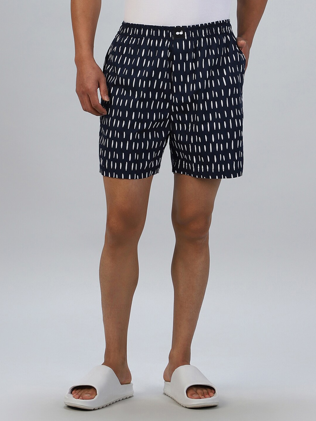 

Bewakoof Navy Blue Mid-Rise Geometric Printed Cotton Boxers 581633