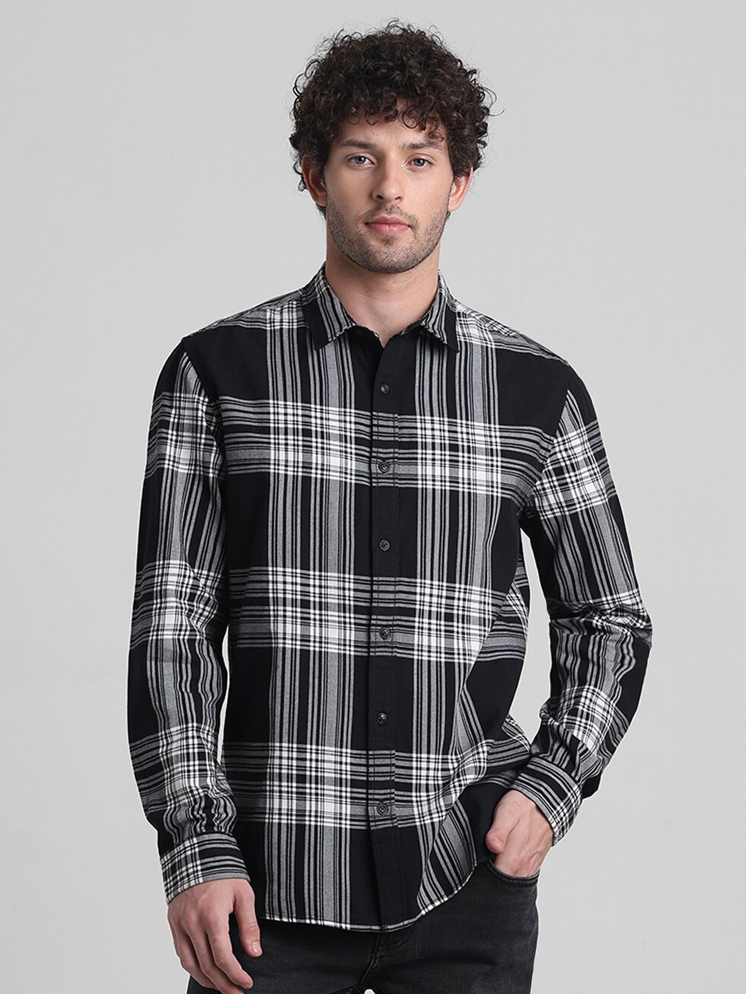 

Jack & Jones Slim Fit Tartan Checked Spread Collar Pure Cotton Casual Shirt, Black