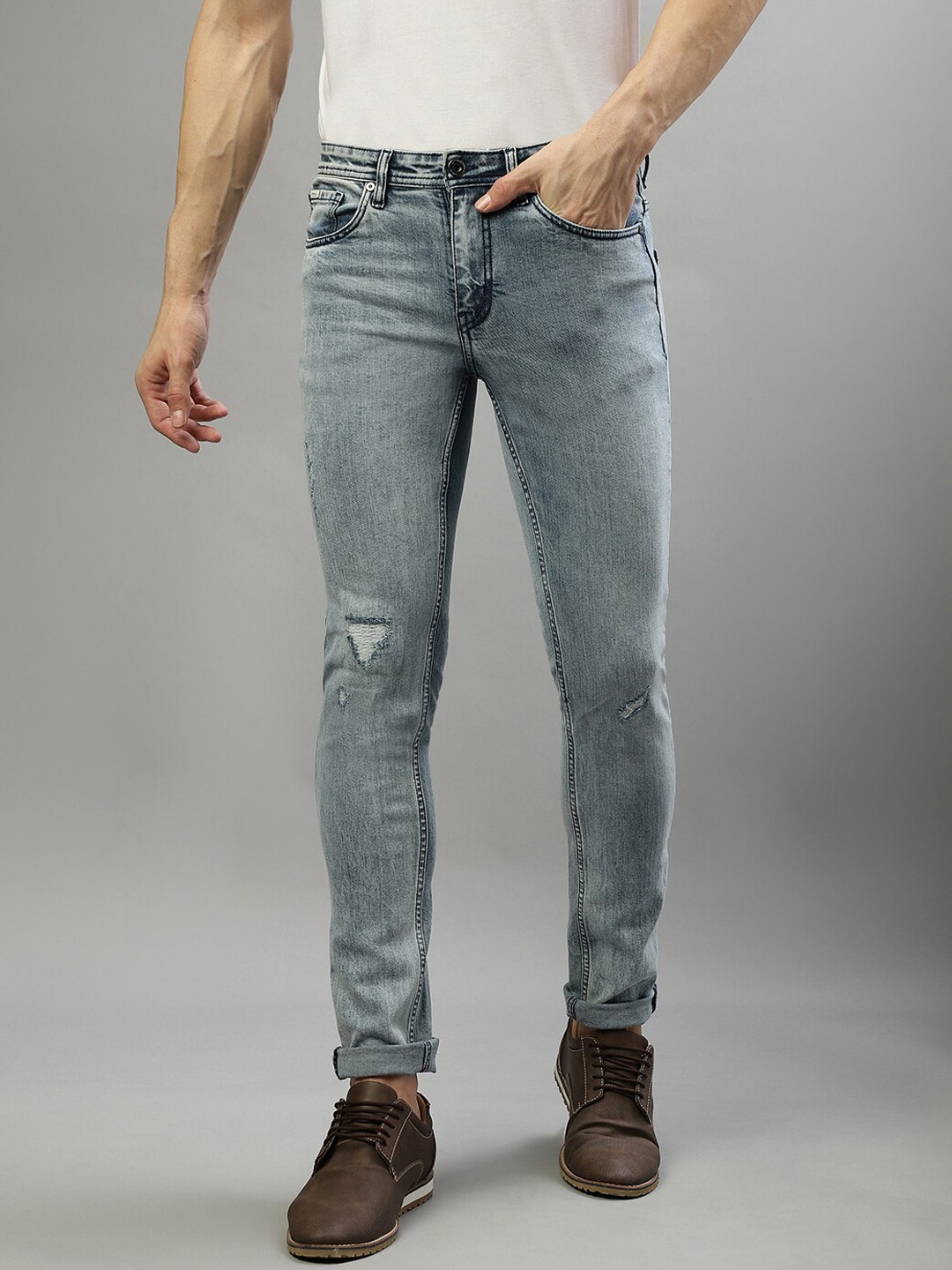 

LINDBERGH Men Slim Fit Low Distress Heavy Fade Stretchable Jeans, Blue
