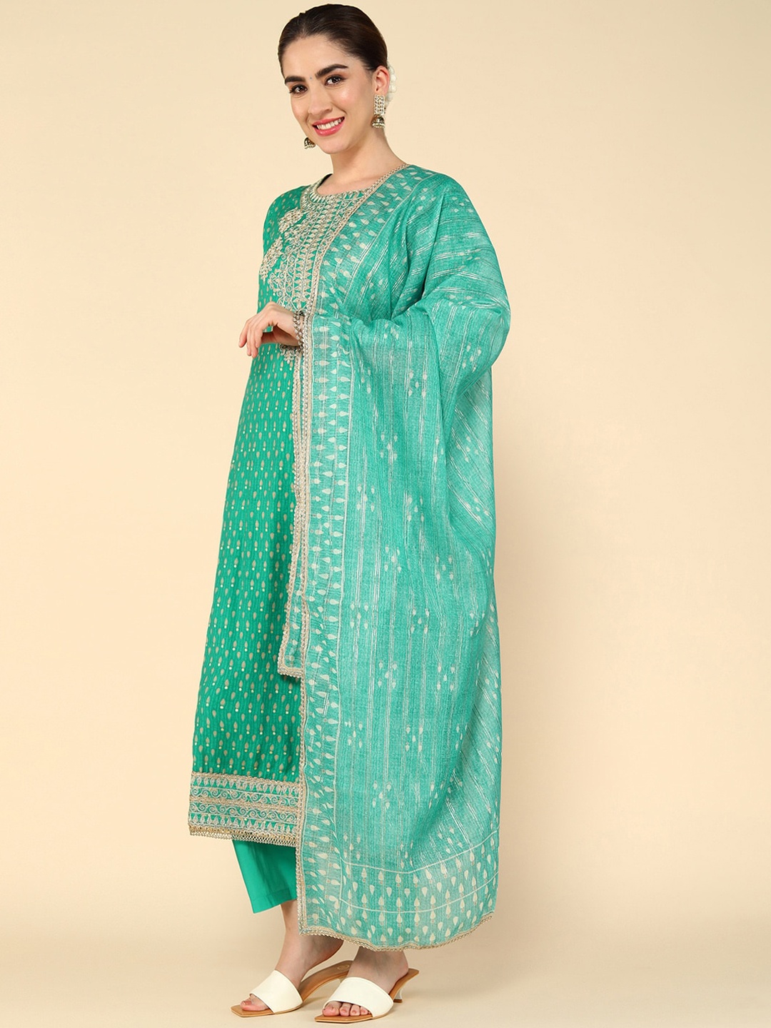 

KALINI Ethnic Motifs Embroidered Thread Work Kurta With Trousers & Dupatta With Potli Bag, Green