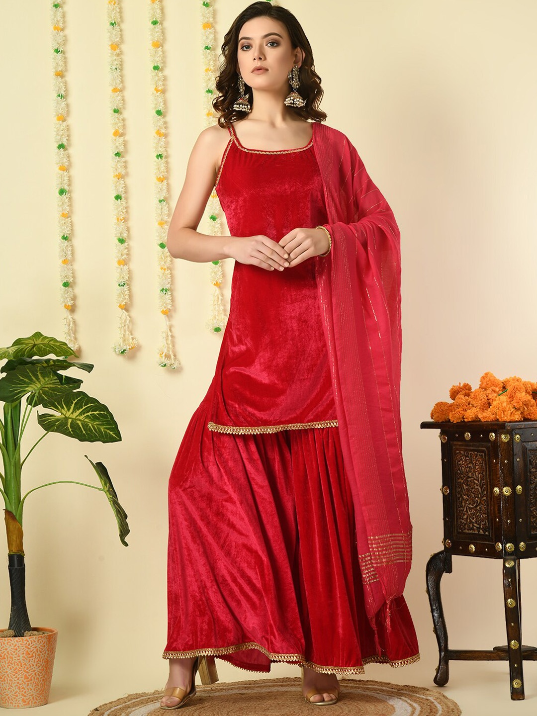 

Myshka Velvet Straight Kurti With Sharara & Dupatta, Pink