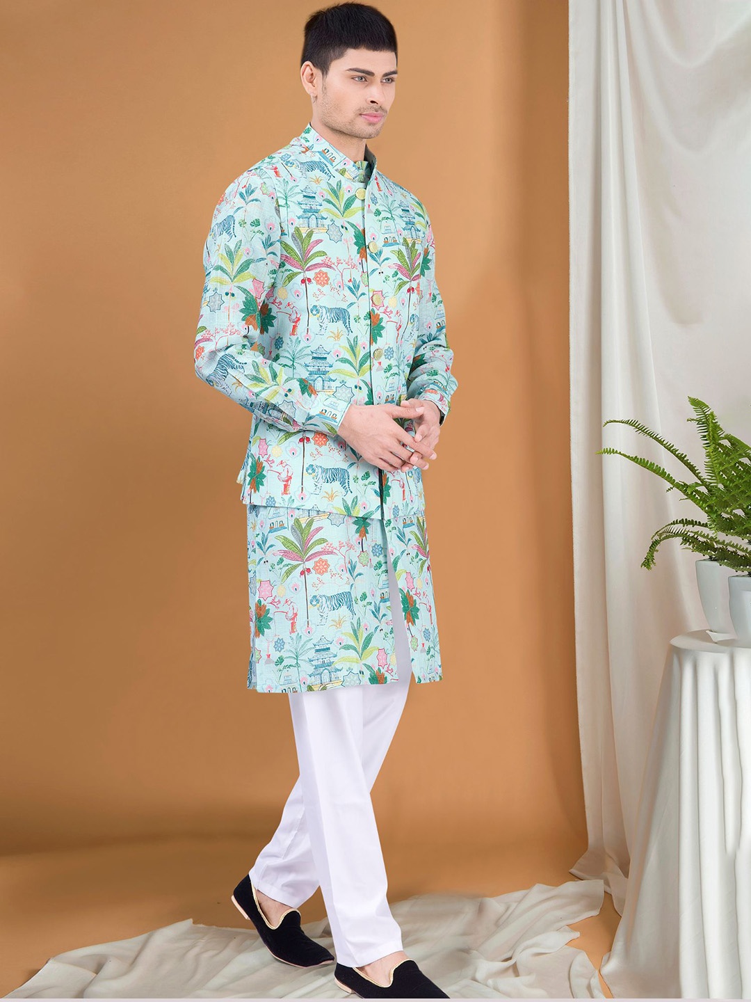 

SHIWAM ETHNIX Floral Printed Band Collar Straight Kurta with Pyjamas & Nehru Jacket, Green