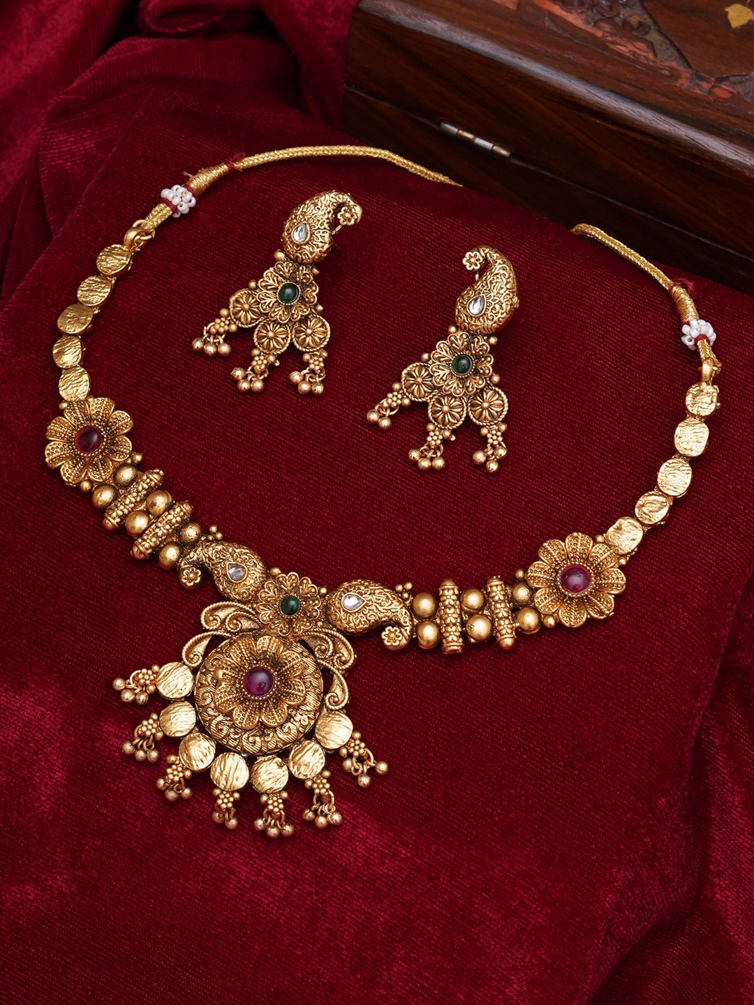 

Mali Fionna Gold Plated Stone Studded Jewellery Set
